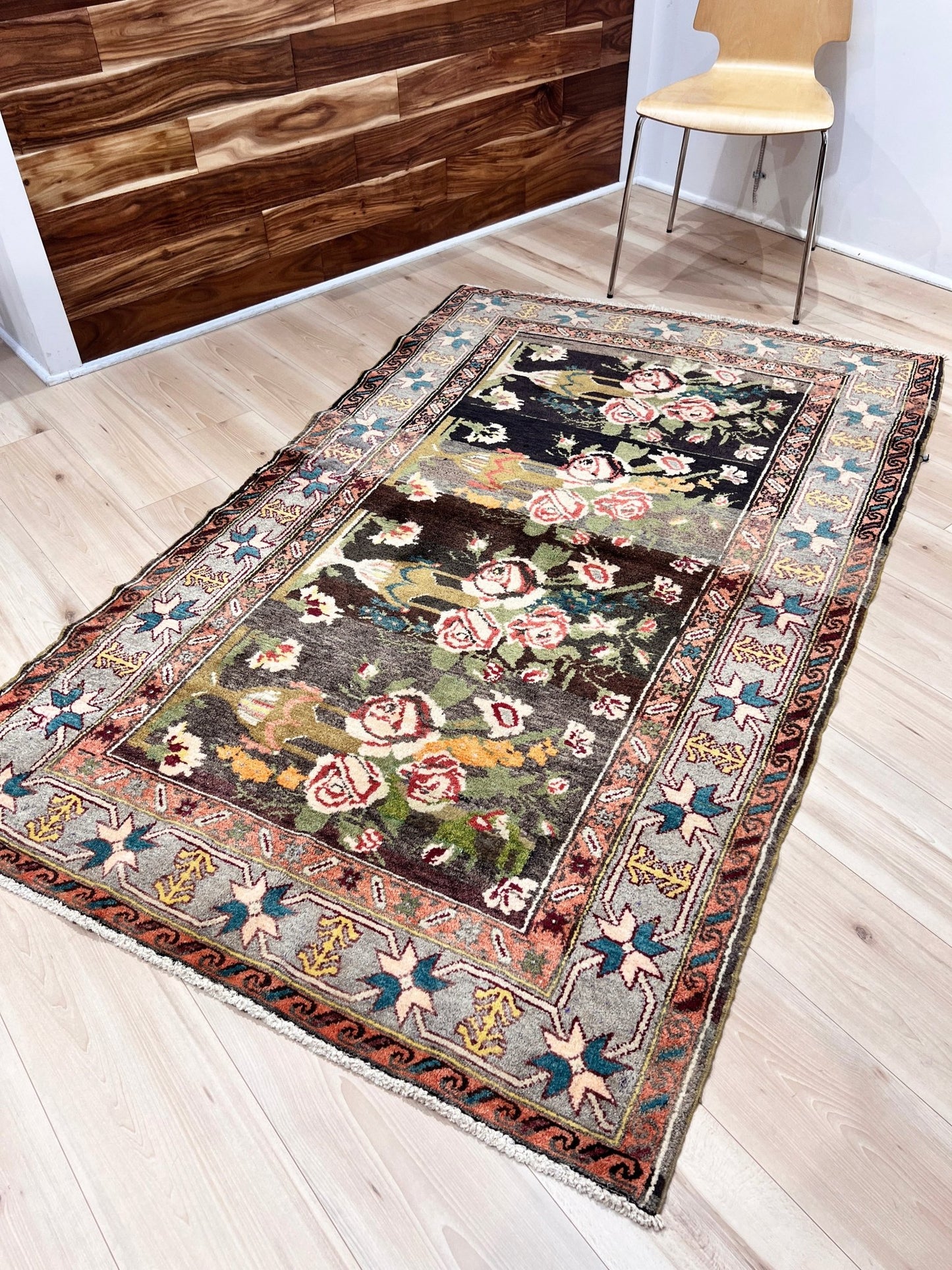 karabagh roses vintage caucasian rug. Oriental rug shop San Francisco Bay Area. Buy handmade wool rug online free shipping