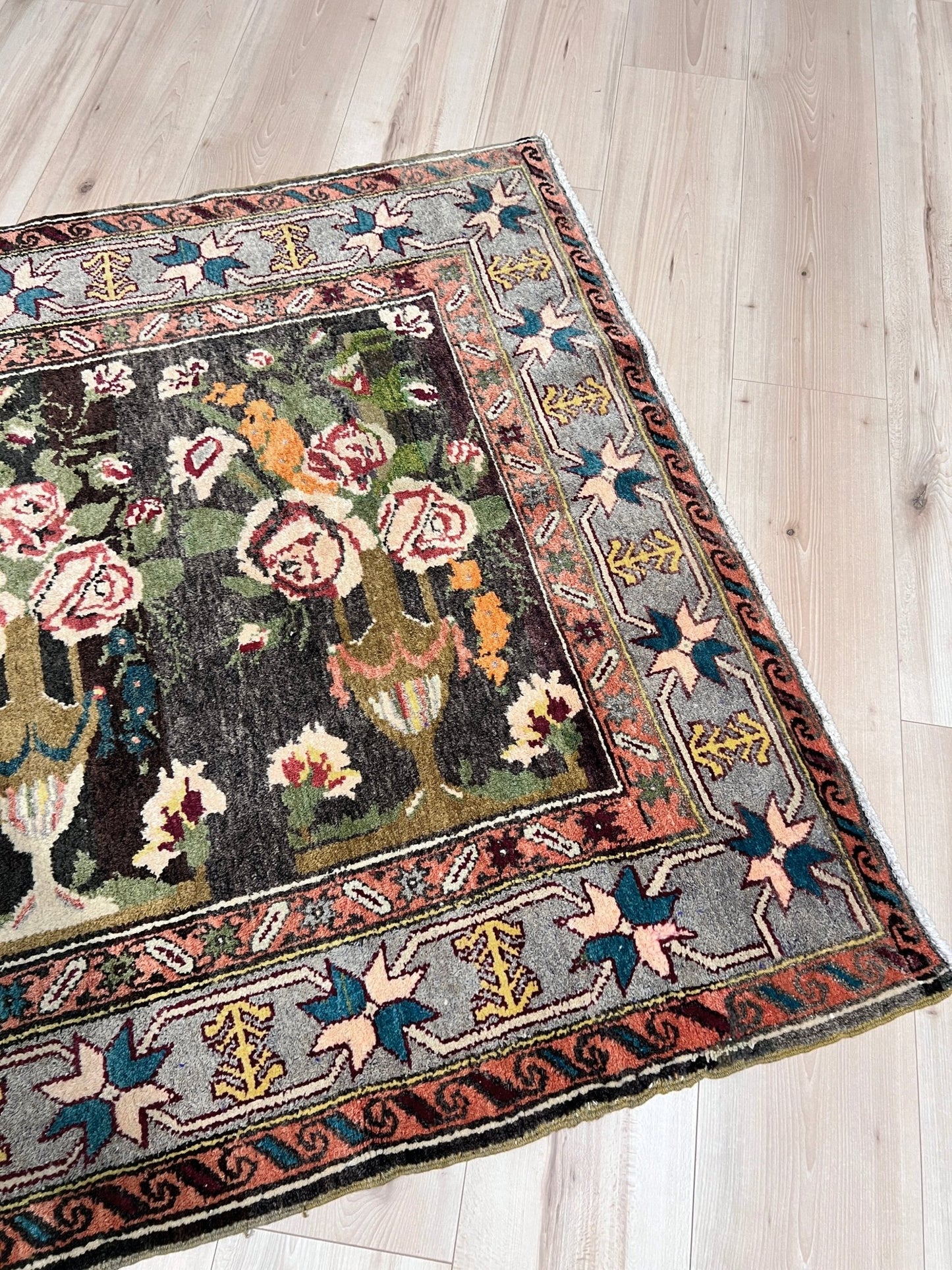 karabagh roses vintage caucasian rug. Oriental rug shop San Francisco Bay Area. Buy handmade wool rug online free shipping