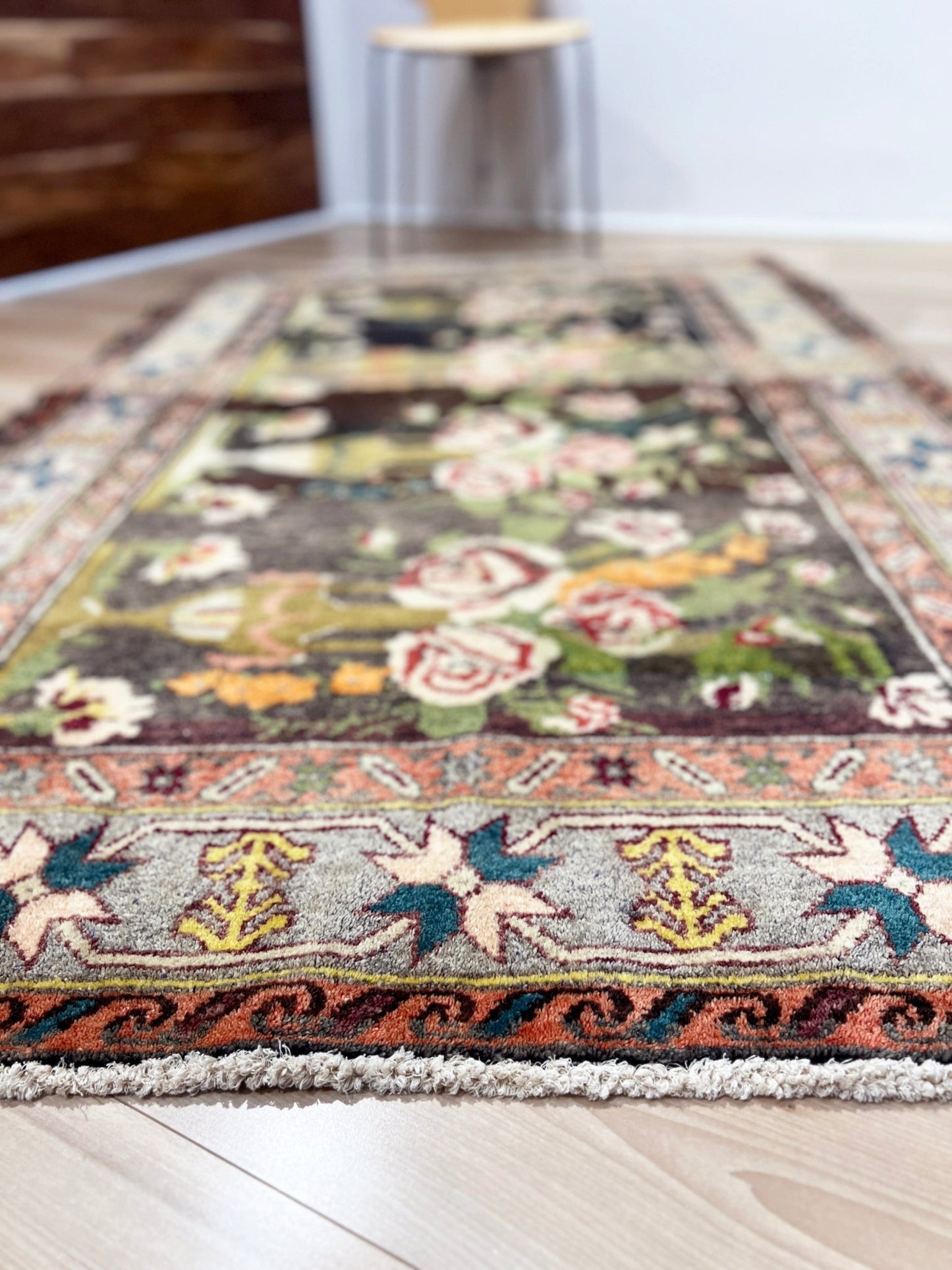 karabagh roses vintage caucasian rug. Oriental rug shop San Francisco Bay Area. Buy handmade wool rug online free shipping