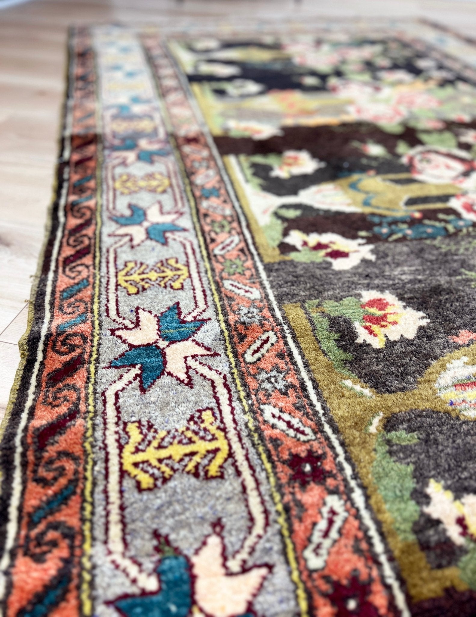 karabagh roses vintage caucasian rug. Oriental rug shop San Francisco Bay Area. Buy handmade wool rug online free shipping