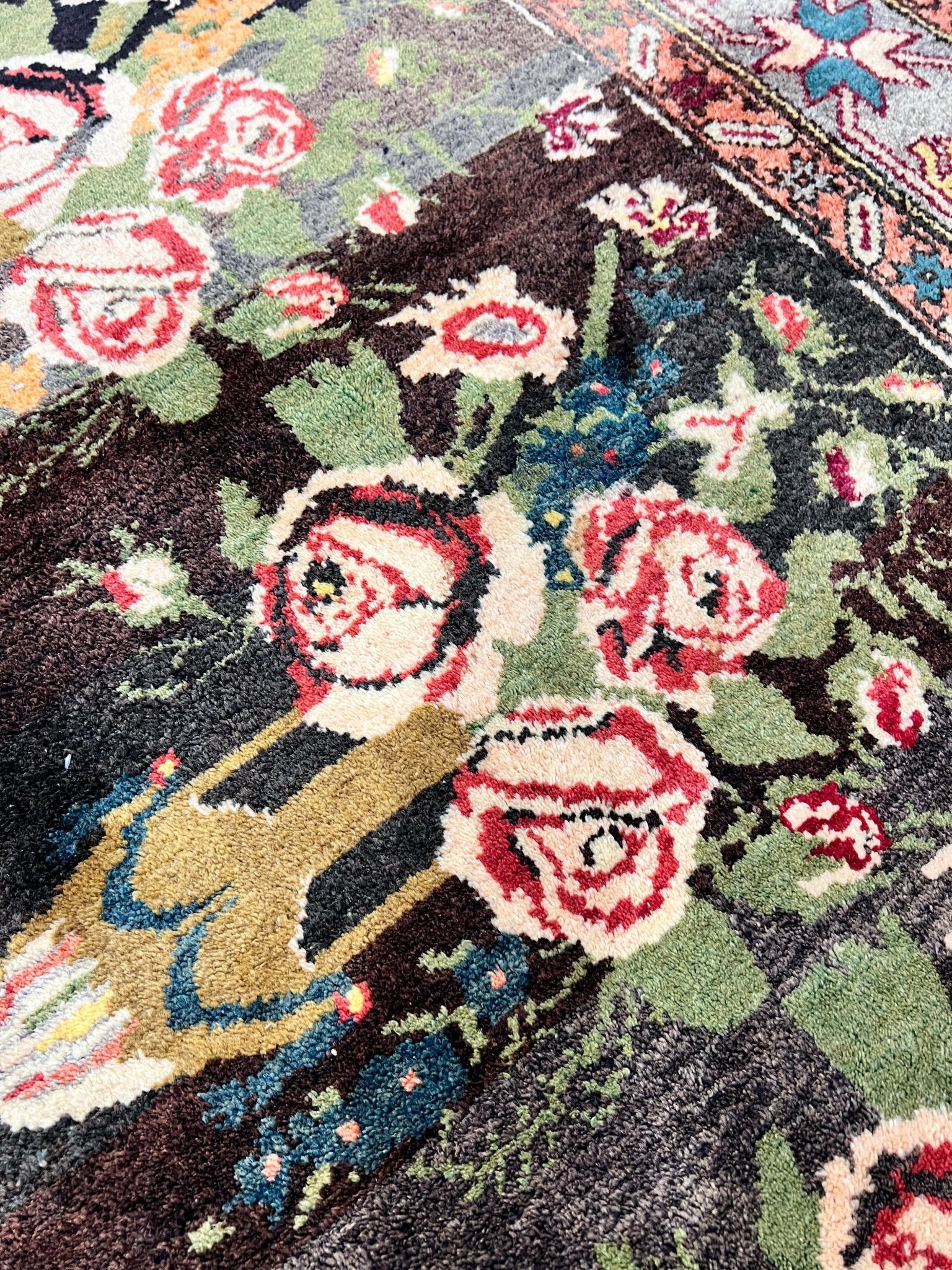 karabagh roses vintage caucasian rug. Oriental rug shop San Francisco Bay Area. Buy handmade wool rug online free shipping