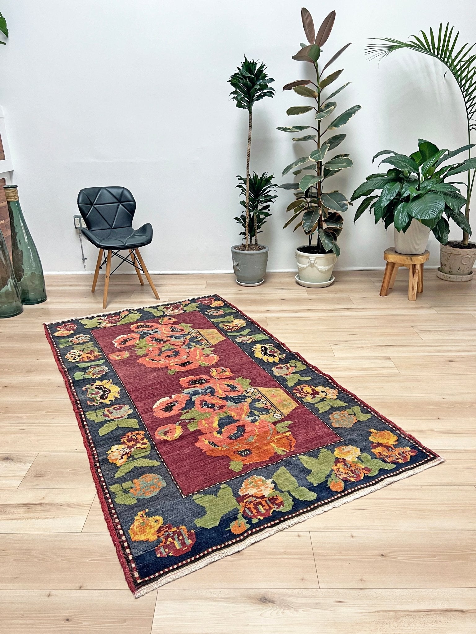 Pictoral floral caucasian rug wall hanging. Buy small handmade wool rug shop san francisco bay area berkeley. Buy rug online