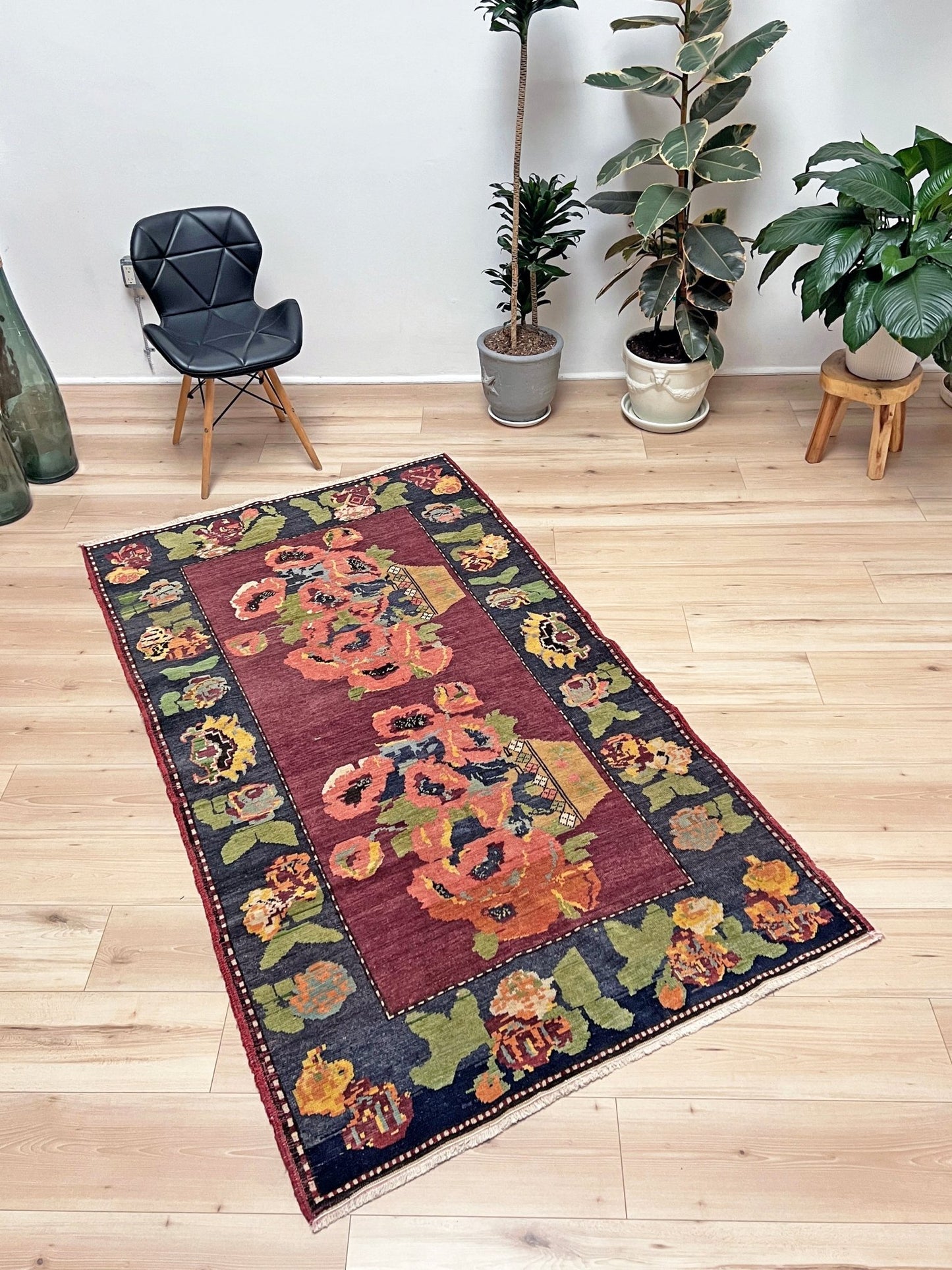 Pictoral floral caucasian rug wall hanging. Buy small handmade wool rug shop san francisco bay area berkeley. Buy rug online