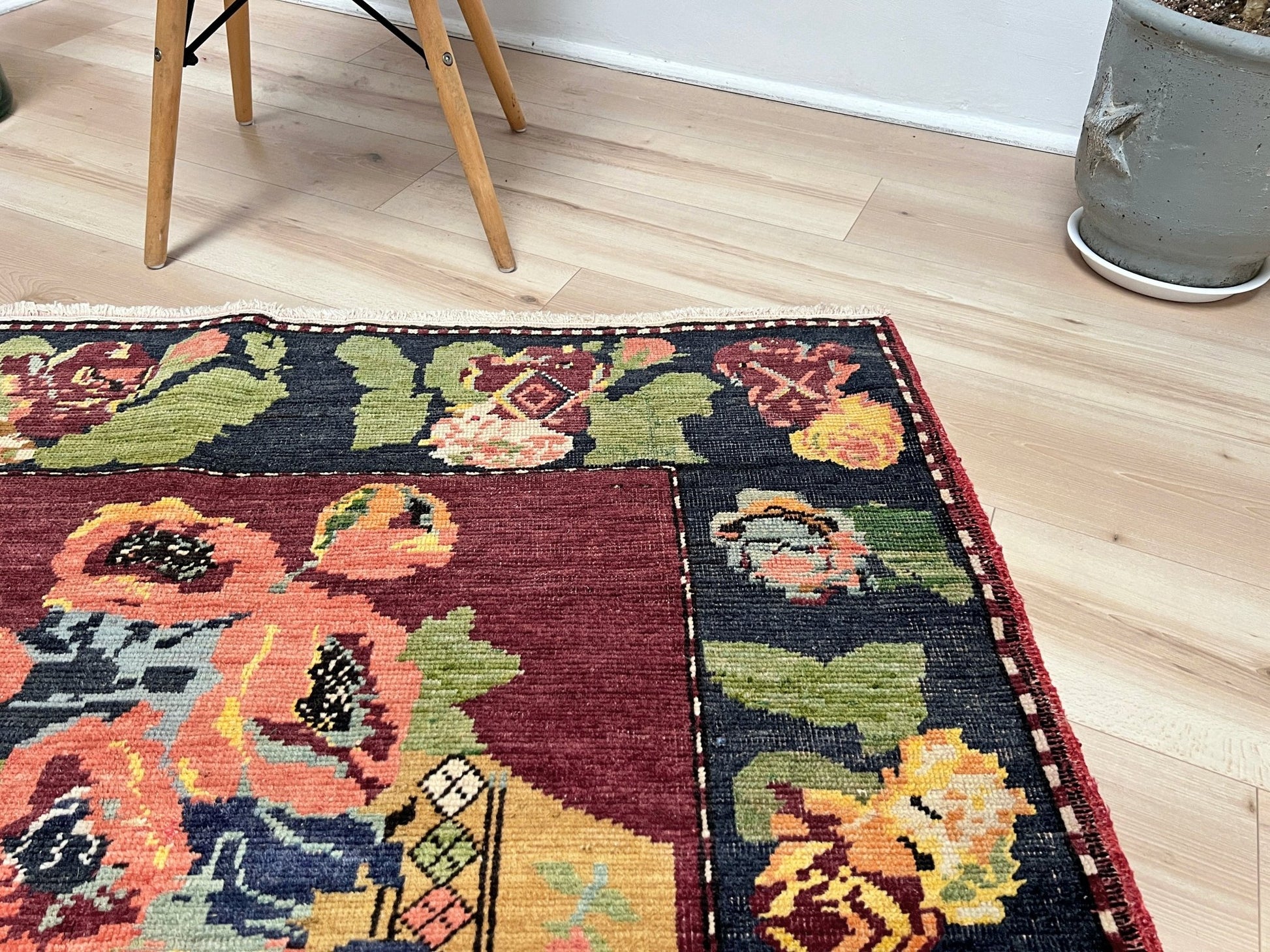 Pictoral floral caucasian rug wall hanging. Buy small handmade wool rug shop san francisco bay area berkeley. Buy rug online