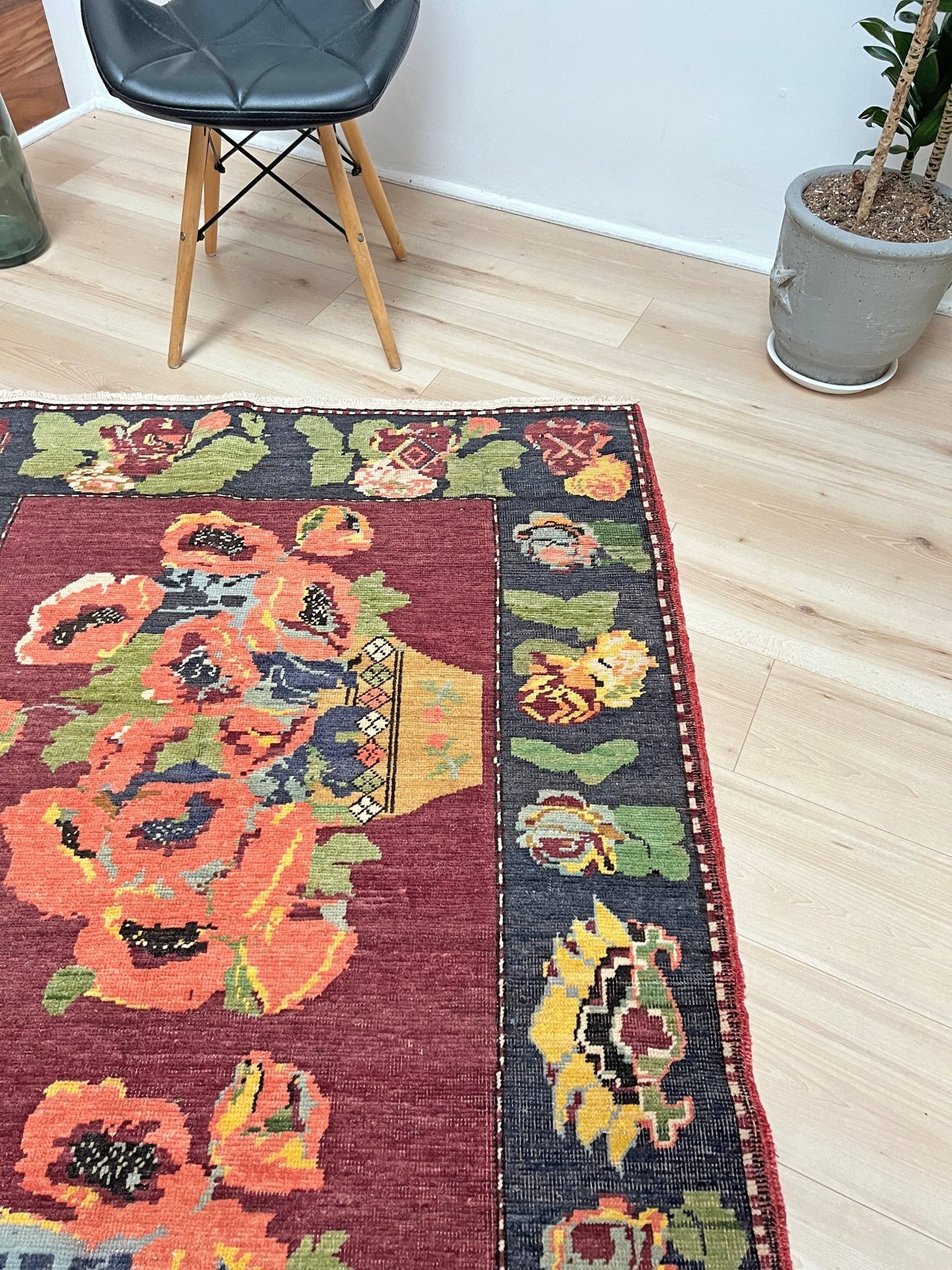 Pictoral floral caucasian rug wall hanging. Buy small handmade wool rug shop san francisco bay area berkeley. Buy rug online