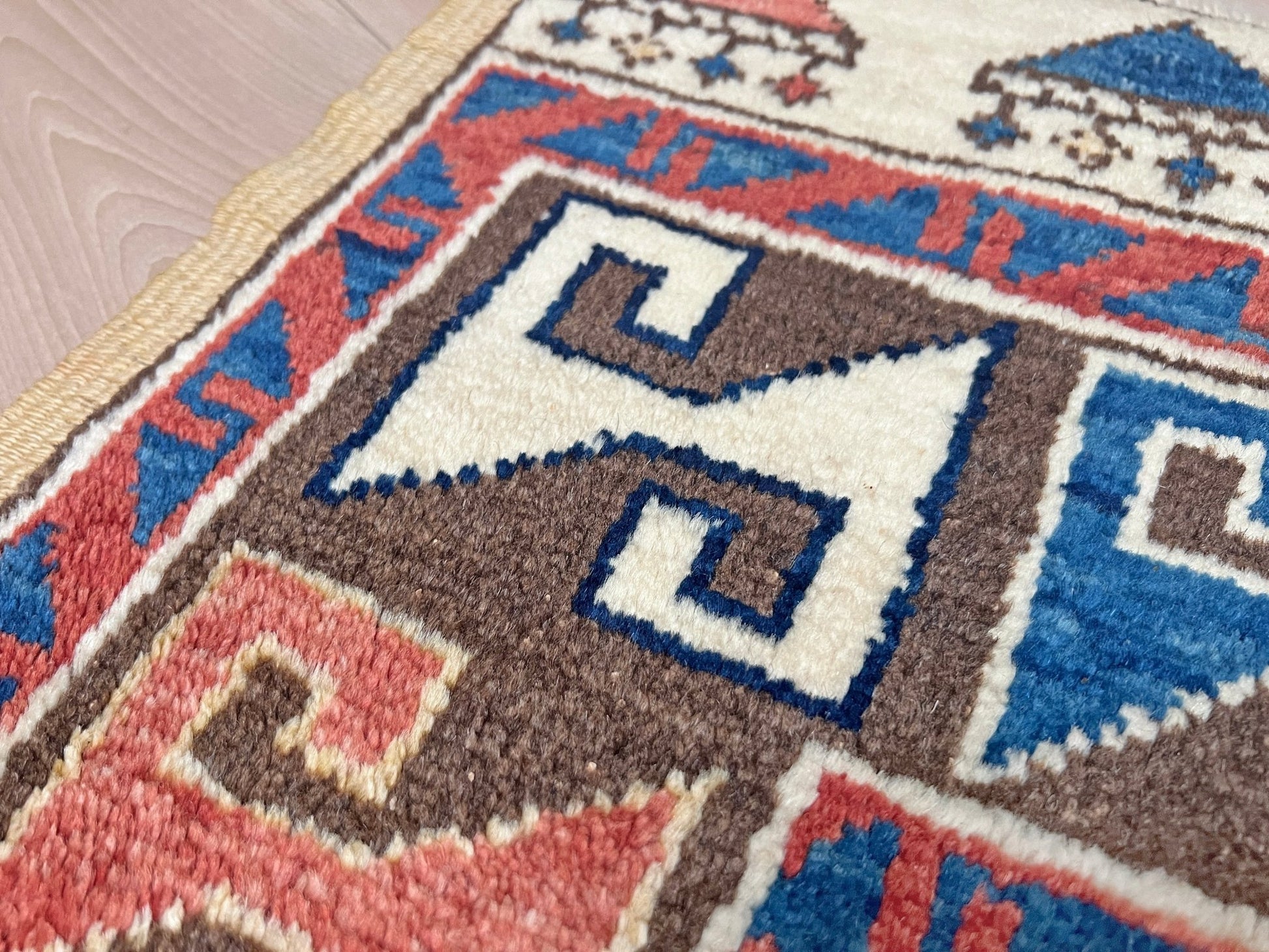 Konya handmade Turkish wool handmade Mini Rug rug shop san francisco bay area. Buy rug online free shipping USA Canada.
