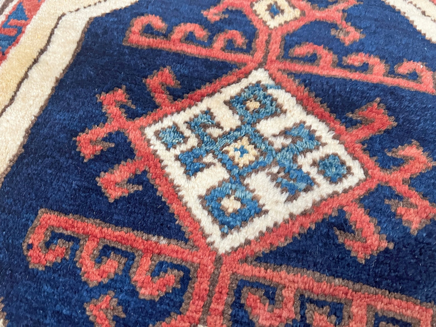 Konya handmade Turkish wool handmade Mini Rug rug shop san francisco bay area. Buy rug online free shipping USA Canada.
