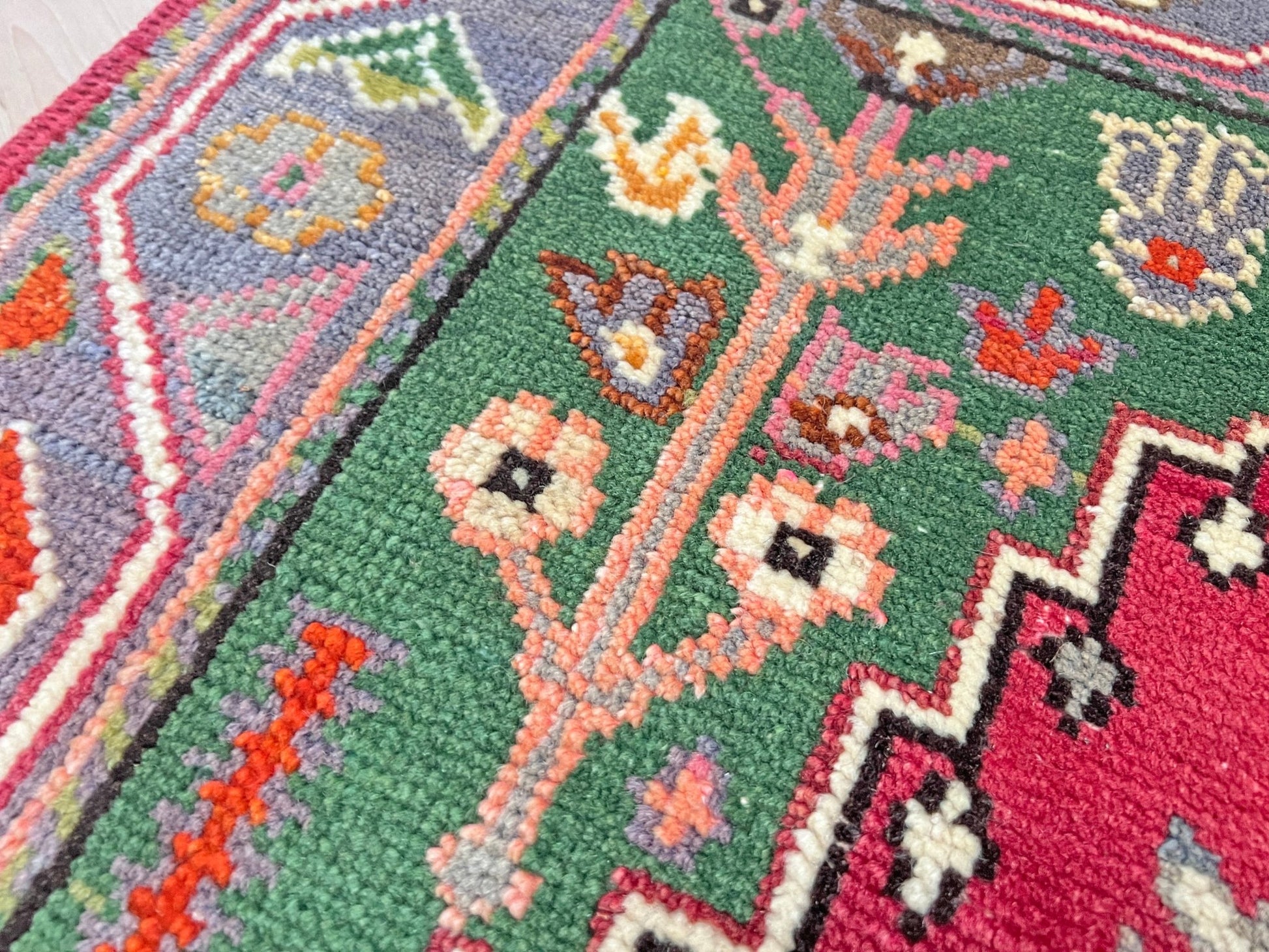 Maden handmade wool vintage turkish mini rug. Turkish rug shop san francisco bay area. Handmade wool rug buy online