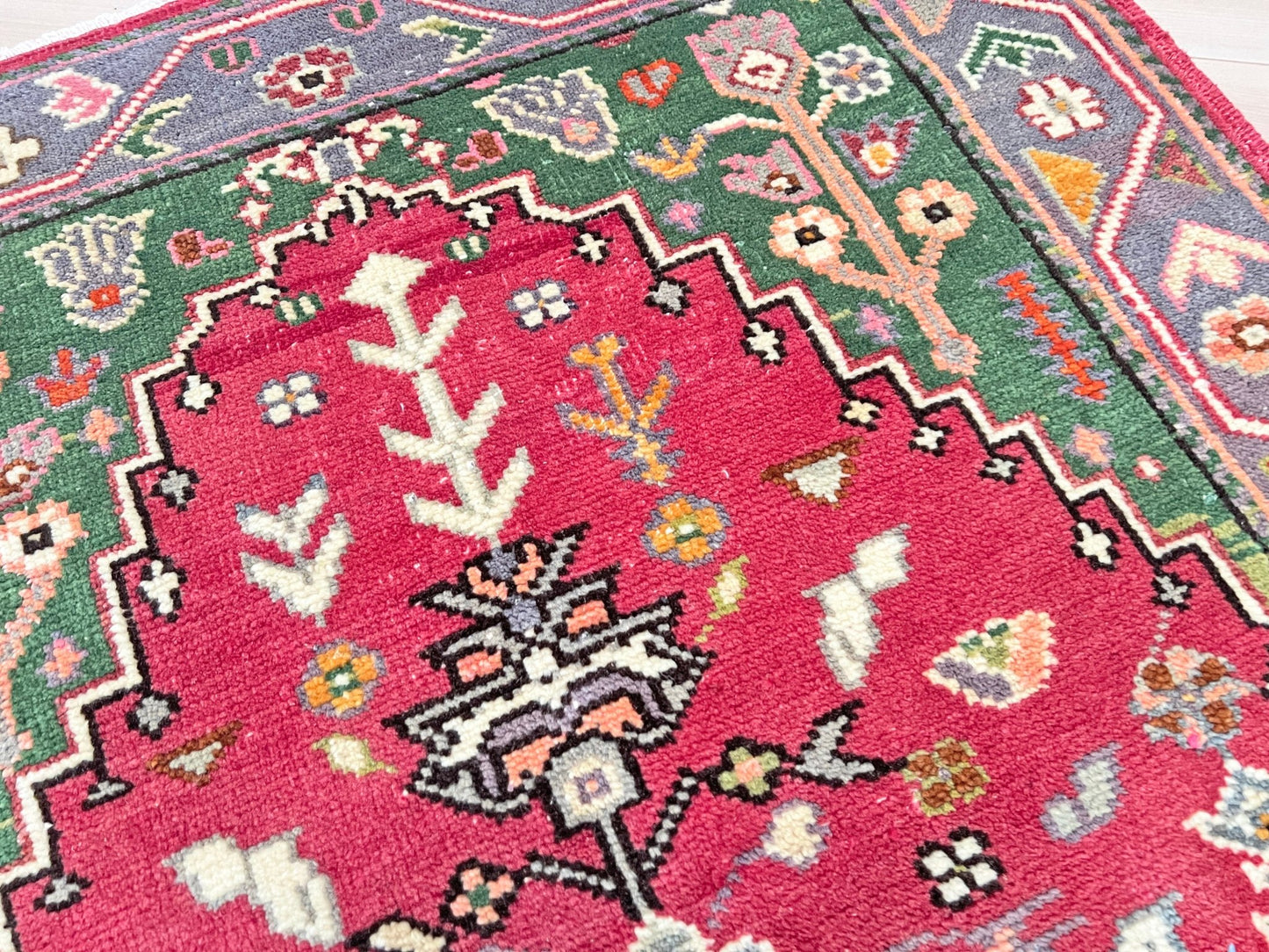 Maden handmade wool vintage turkish mini rug. Turkish rug shop san francisco bay area. Handmade wool rug buy online