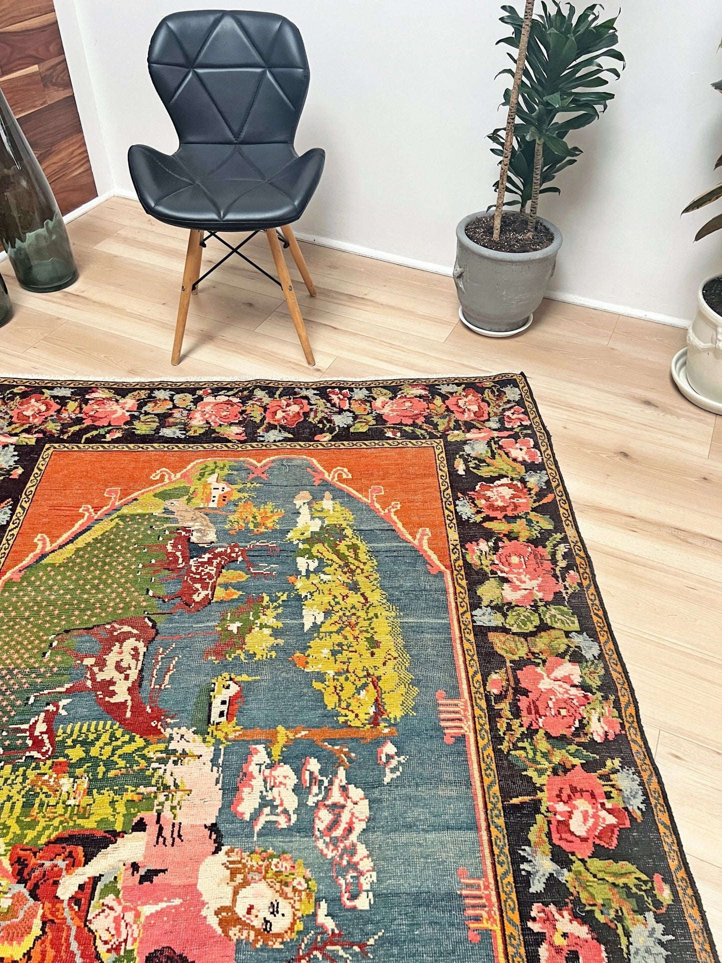 Pictoral floral caucasian rug wall hanging. Buy small handmade wool rug shop san francisco bay area berkeley. Buy rug online