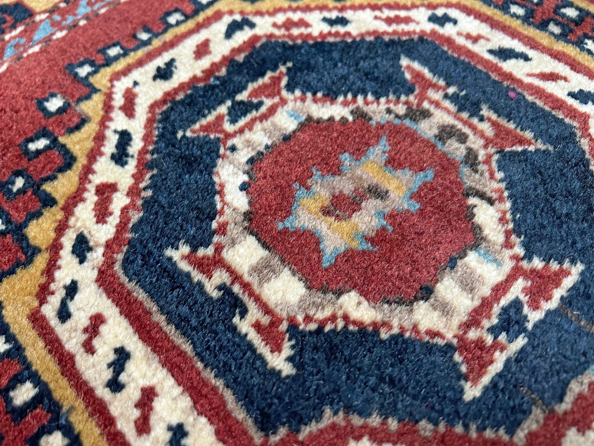 Derbend caucasian handmade wool mini rug. Oriental rug shop san francisco bay area. Buy affordable rug online free shipping