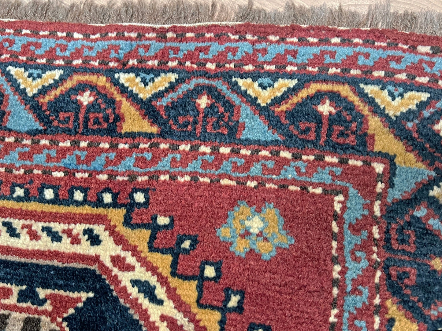 Derbend caucasian handmade wool mini rug. Oriental rug shop san francisco bay area. Buy affordable rug online free shipping