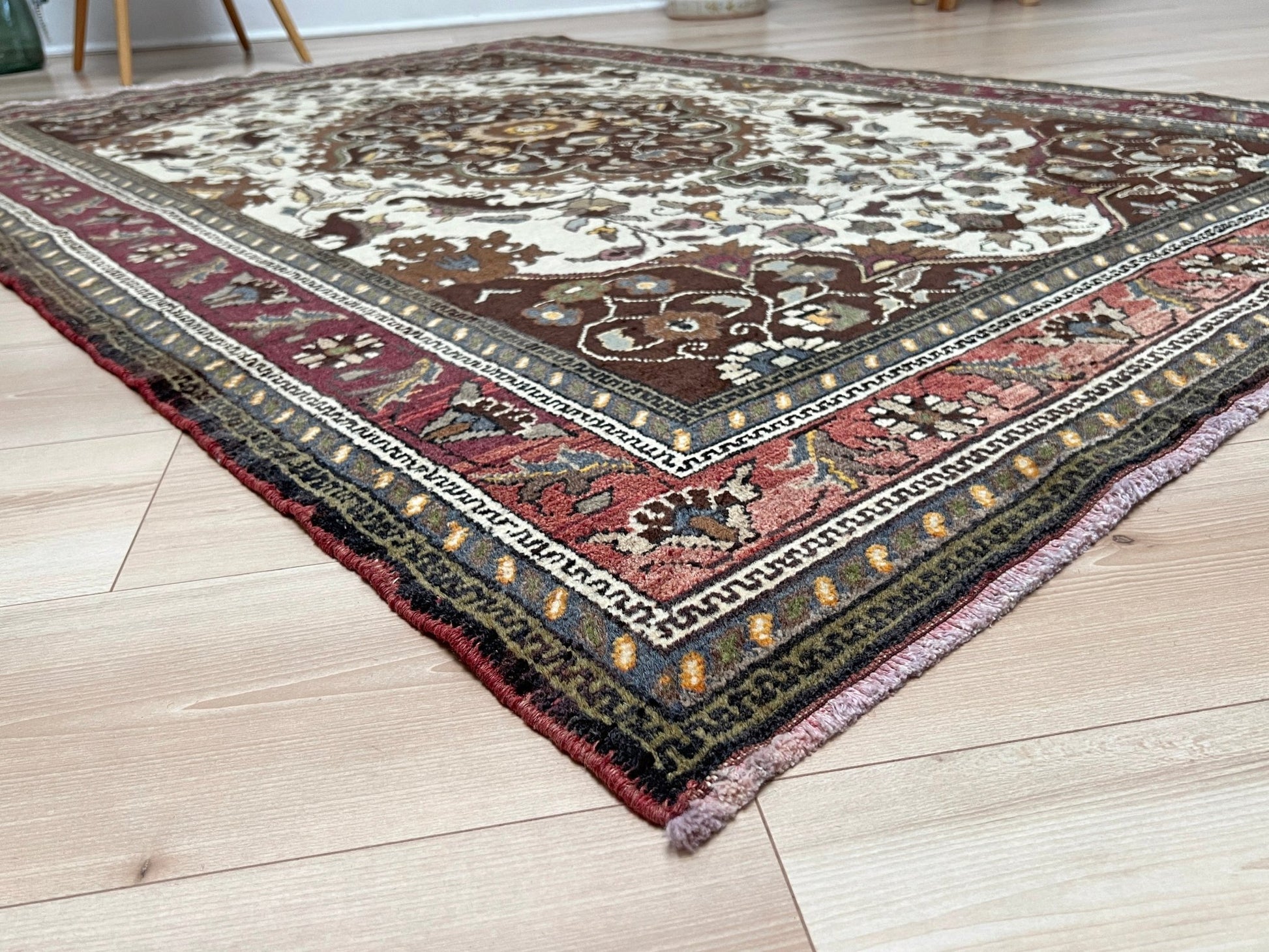 Kayseri Vintage turkish rug shop San francisco bay area. Carpet store Buy handmade 4x6 wool rug online free shipping.