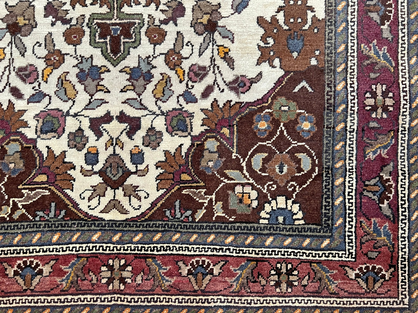 Kayseri Vintage turkish rug shop San francisco bay area. Carpet store Buy handmade 4x6 wool rug online free shipping.