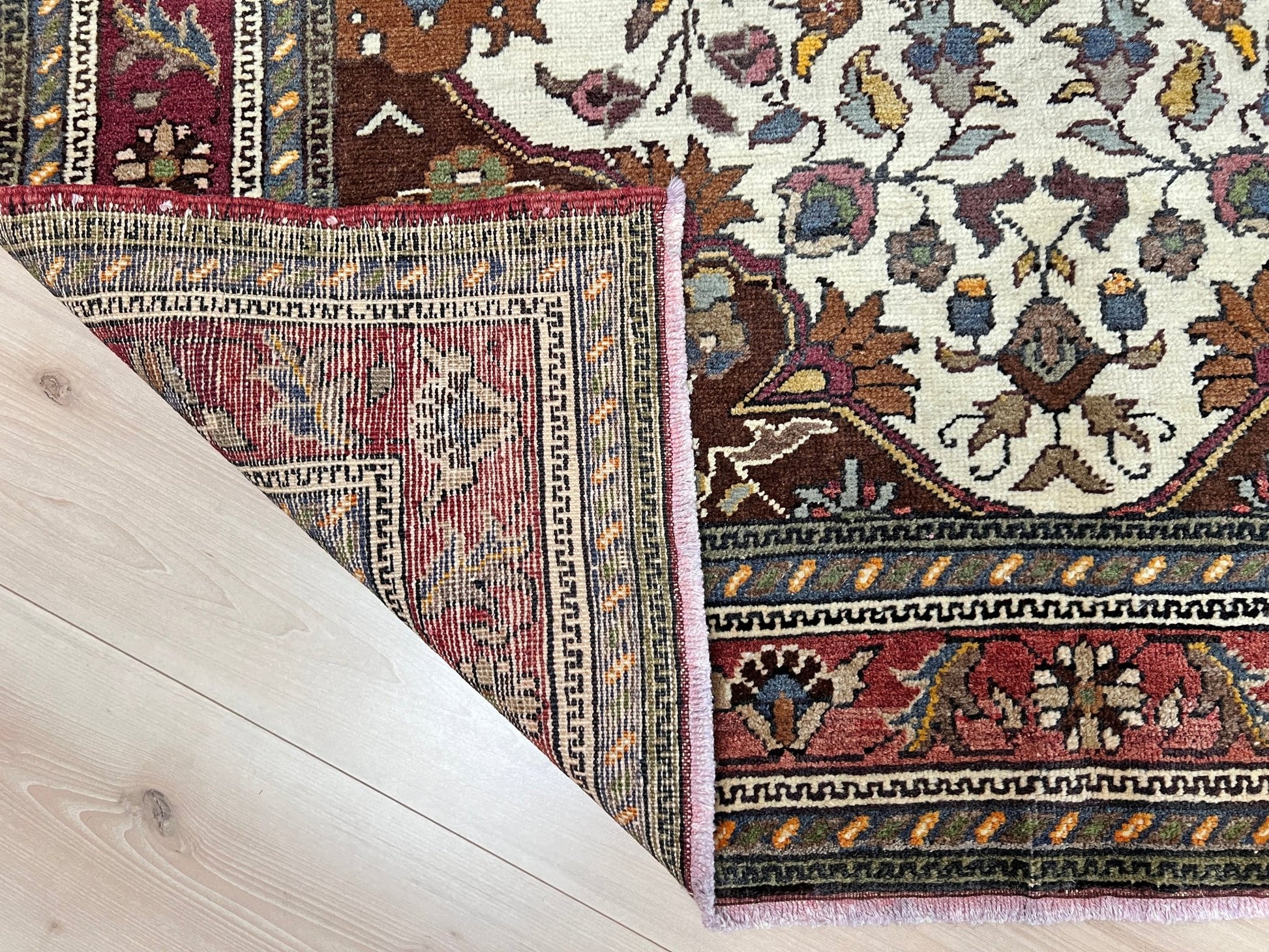 Kayseri Vintage turkish rug shop San francisco bay area. Carpet store Buy handmade 4x6 wool rug online free shipping.