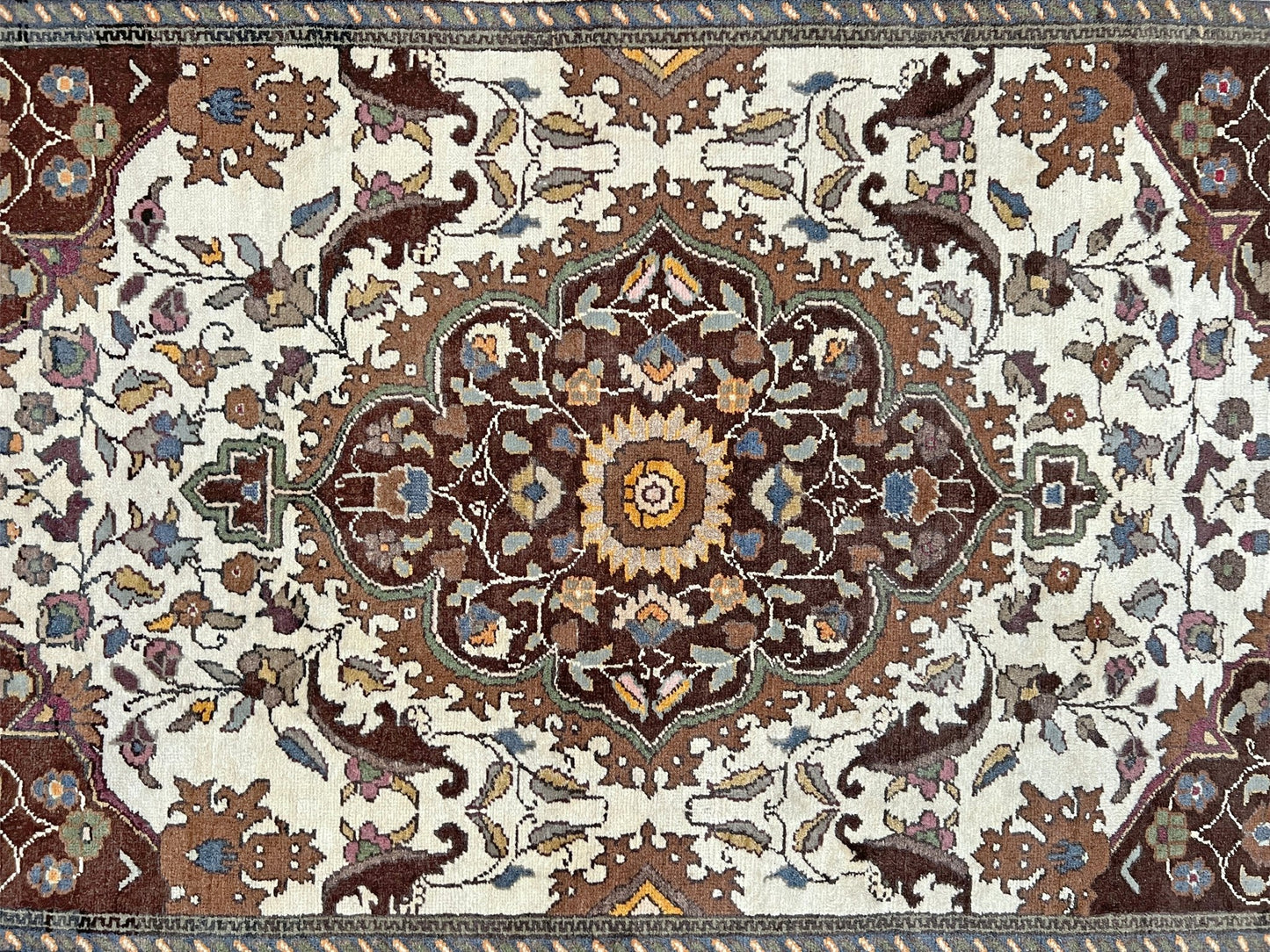 Kayseri Vintage turkish rug shop San francisco bay area. Carpet store Buy handmade 4x6 wool rug online free shipping.