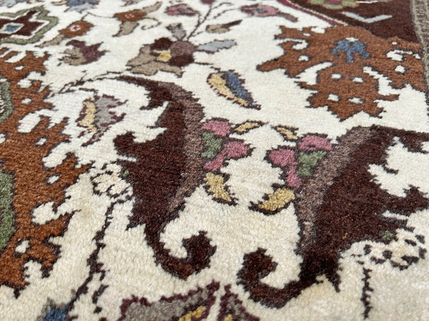 Kayseri Vintage turkish rug shop San francisco bay area. Carpet store Buy handmade 4x6 wool rug online free shipping.