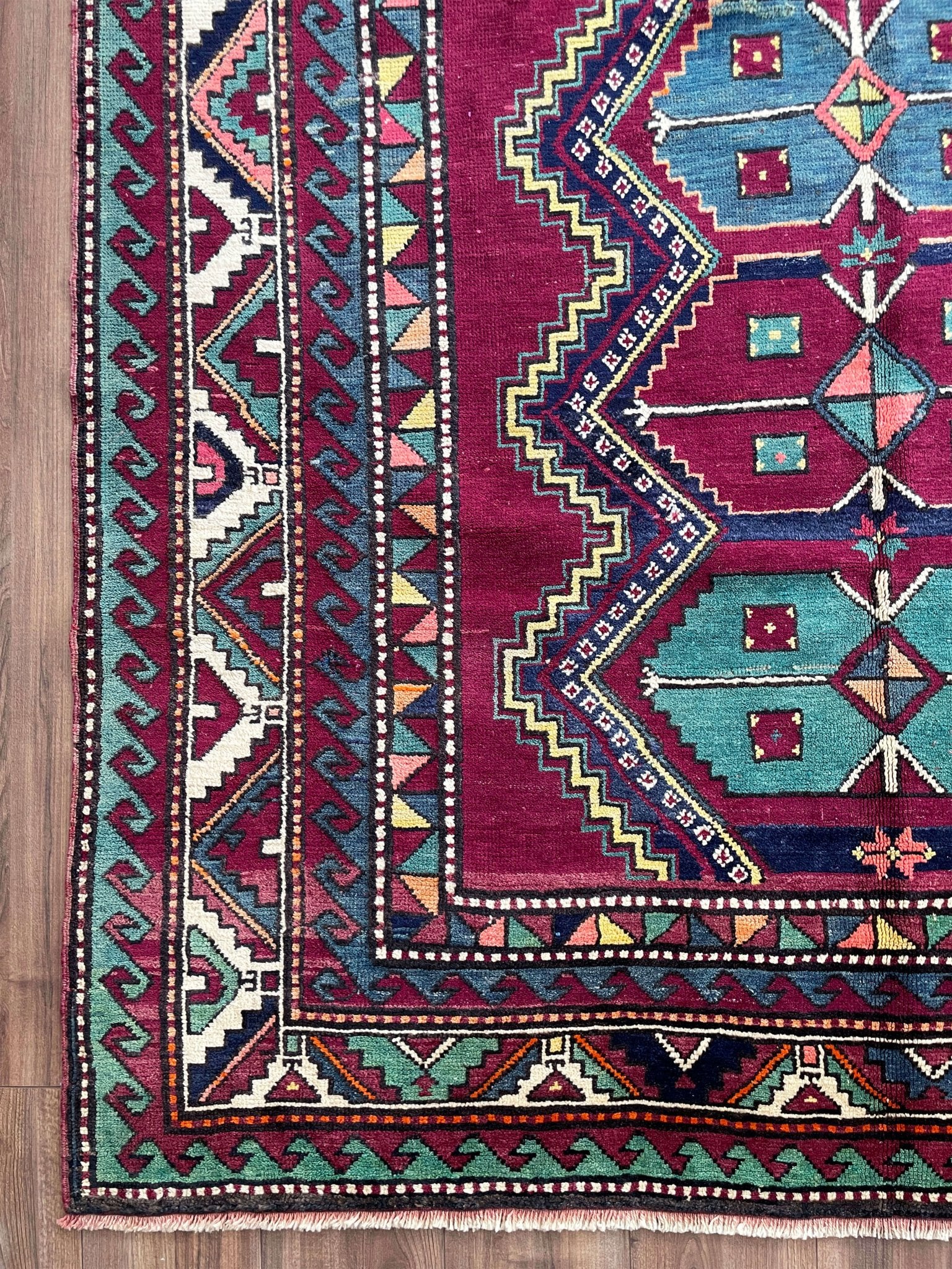 Kazak Caucasian Tribal Vintage Rug Shop San Francisco Bay Area. Buy handmade wool rug online free shipping USA and Canada.