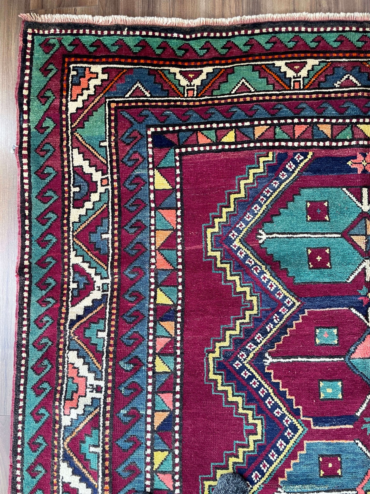 Kazak Caucasian Tribal Vintage Rug Shop San Francisco Bay Area. Buy handmade wool rug online free shipping USA and Canada.