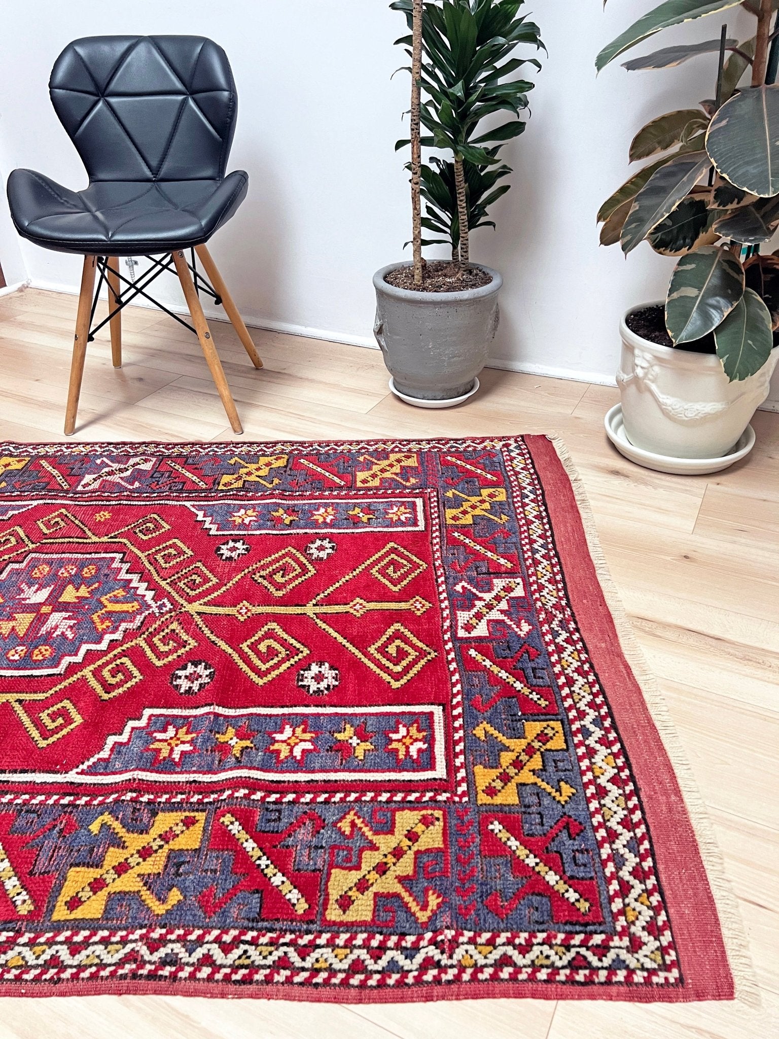 Canakkale vintage turkish rug Handmade wool small rug for nursery living room bedroom Turkish rug shop san francisco bay area