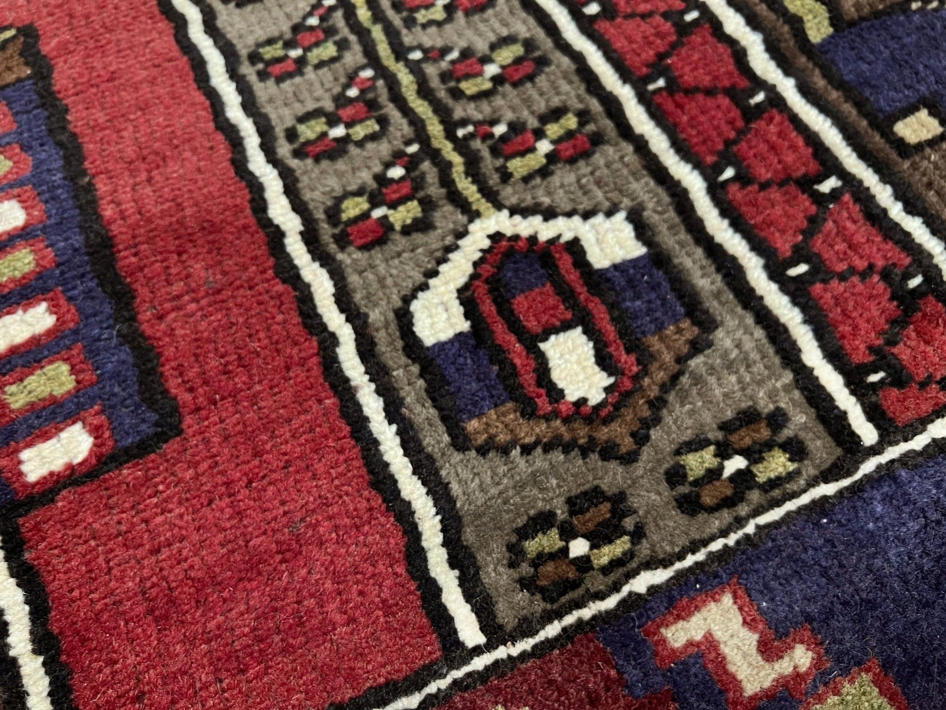 Konya vintage wool turkish rug shop san francisco bay area. Oriental rug store palo alto, berkeley. Scatter handmade rug