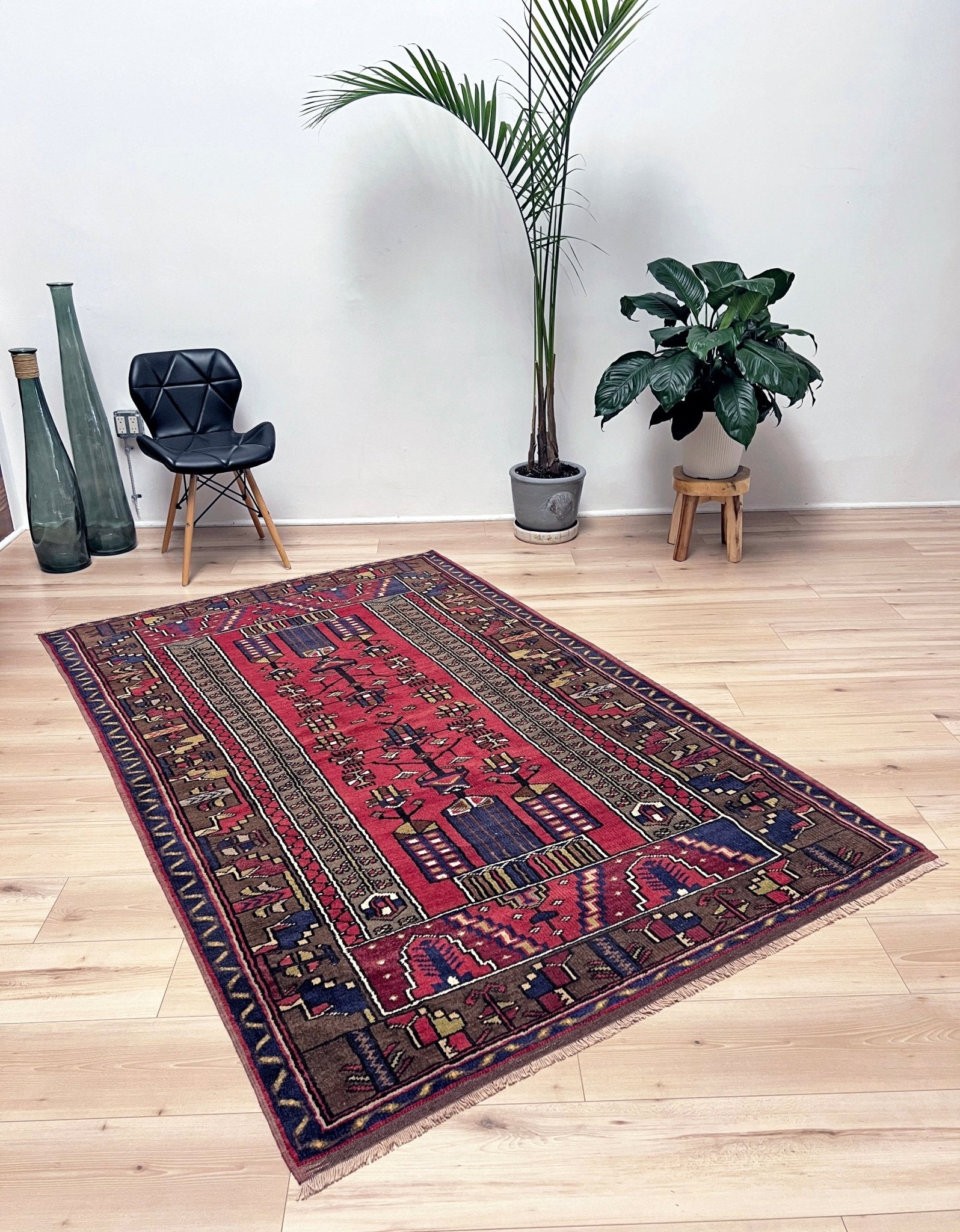 Konya vintage wool turkish rug shop san francisco bay area. Oriental rug store palo alto, berkeley. Scatter handmade rug