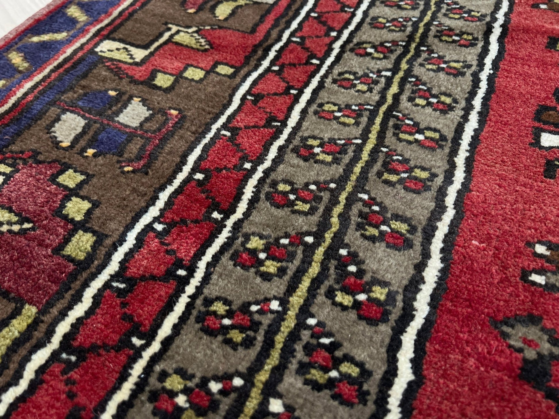 Konya vintage wool turkish rug shop san francisco bay area. Oriental rug store palo alto, berkeley. Scatter handmade rug