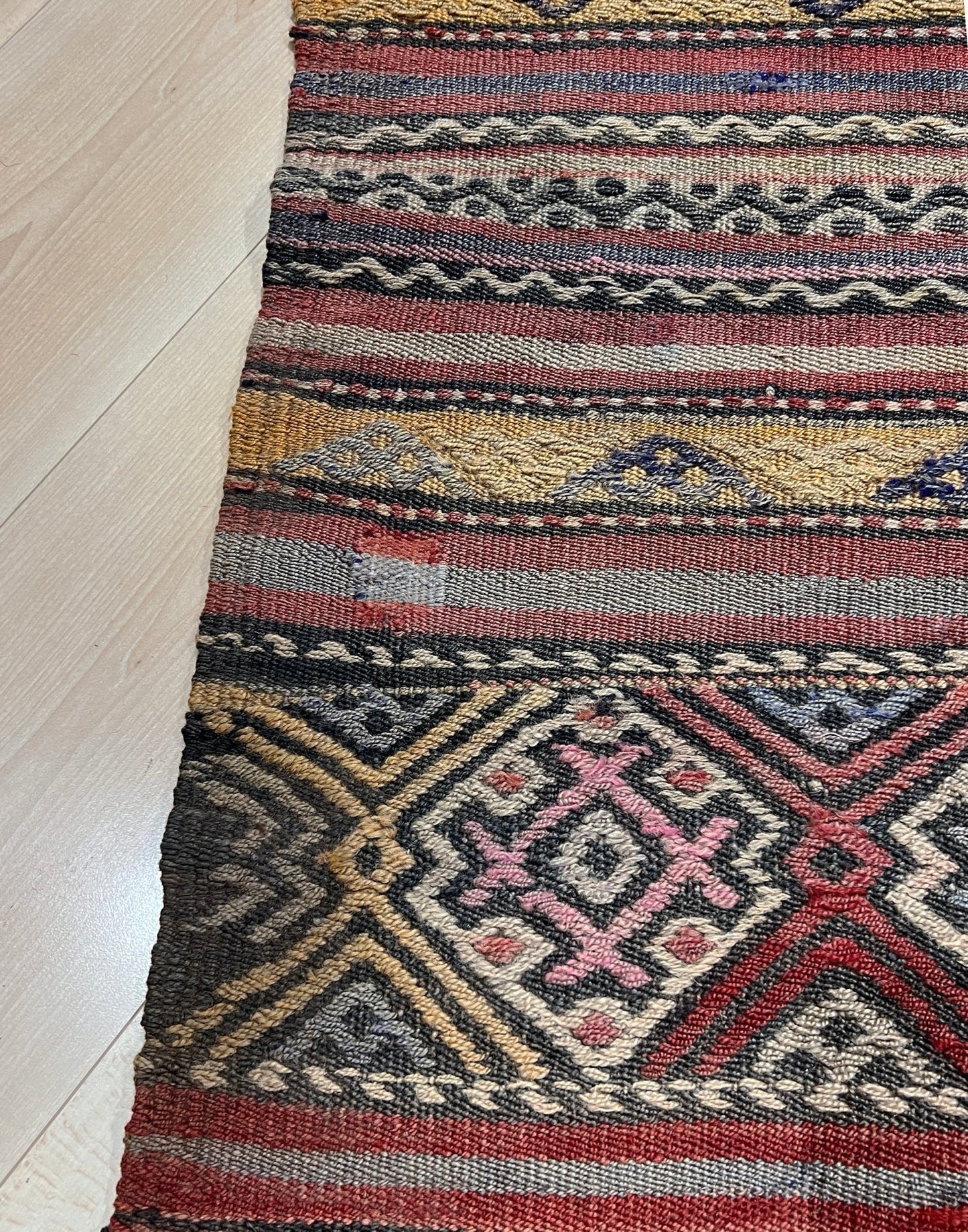 Handmade Turkish Kilim rug shop. Wool 6x8 rug for living room bedroom nursery kitchen dining. Turkish rug shop san francisco bay area