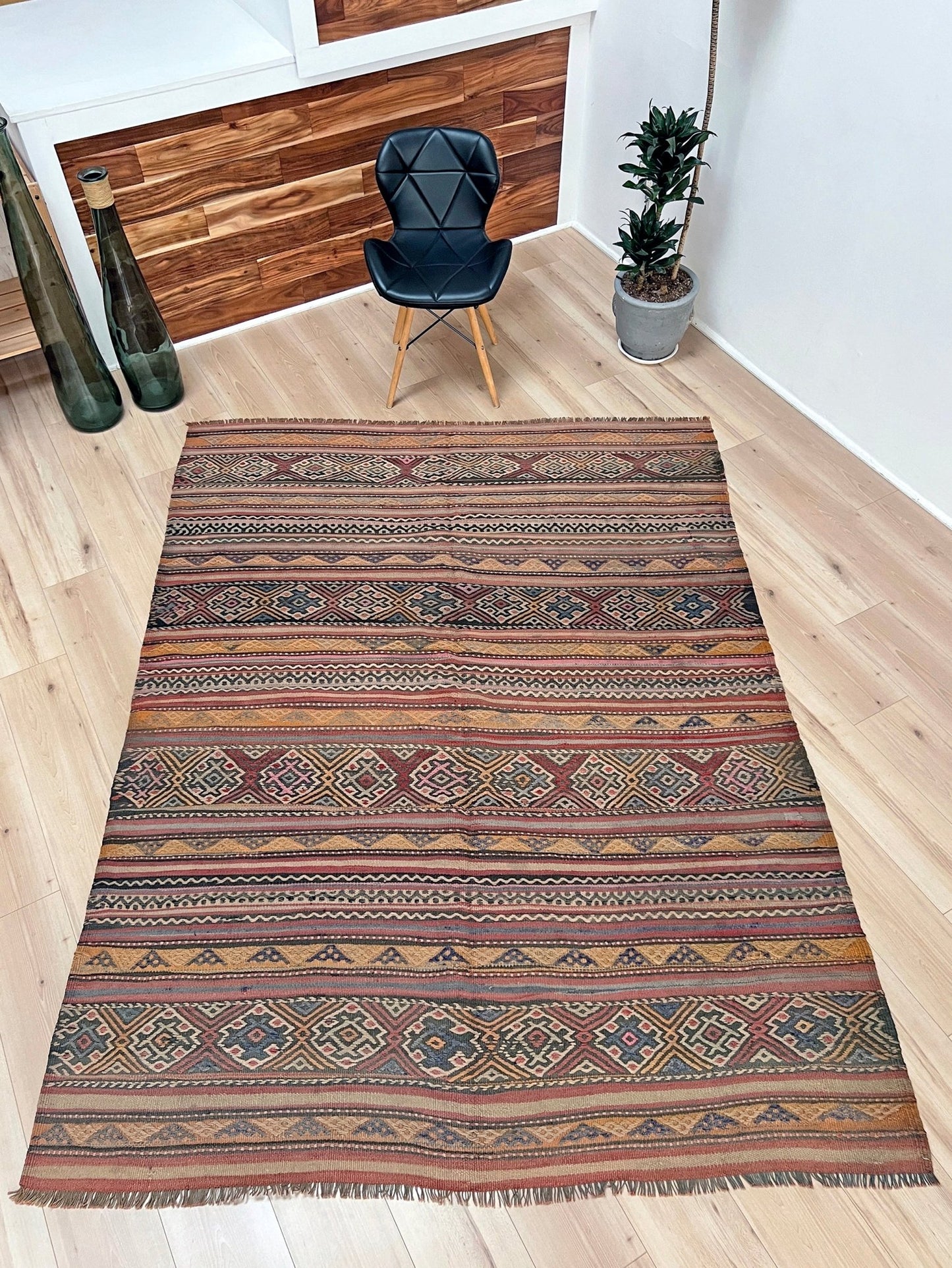 Handmade Turkish Kilim rug shop. Wool 6x8 rug for living room bedroom nursery kitchen dining. Turkish rug shop san francisco bay area