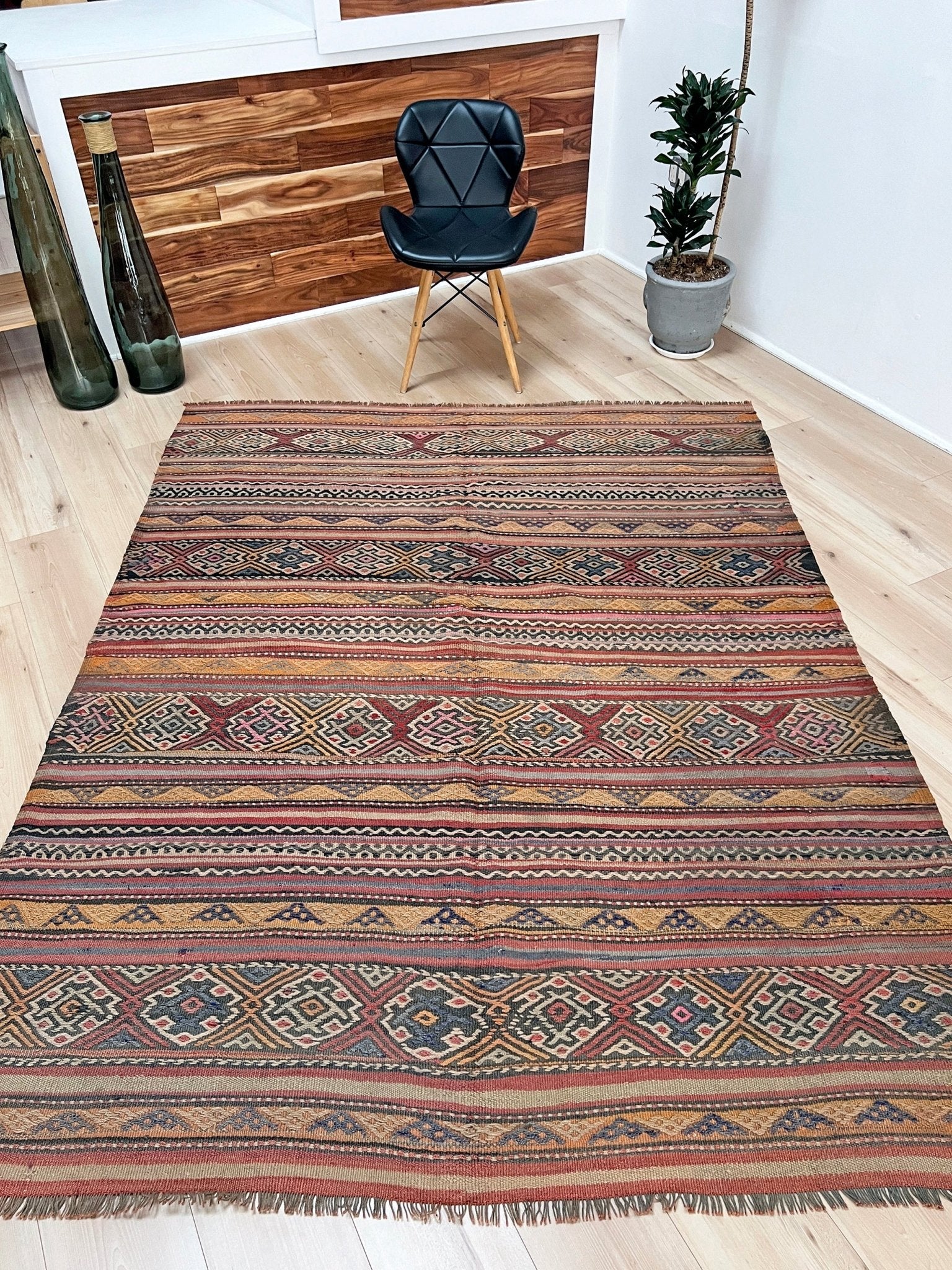 Handmade Turkish Kilim rug shop. Wool 6x8 rug for living room bedroom nursery kitchen dining. Turkish rug shop san francisco bay area