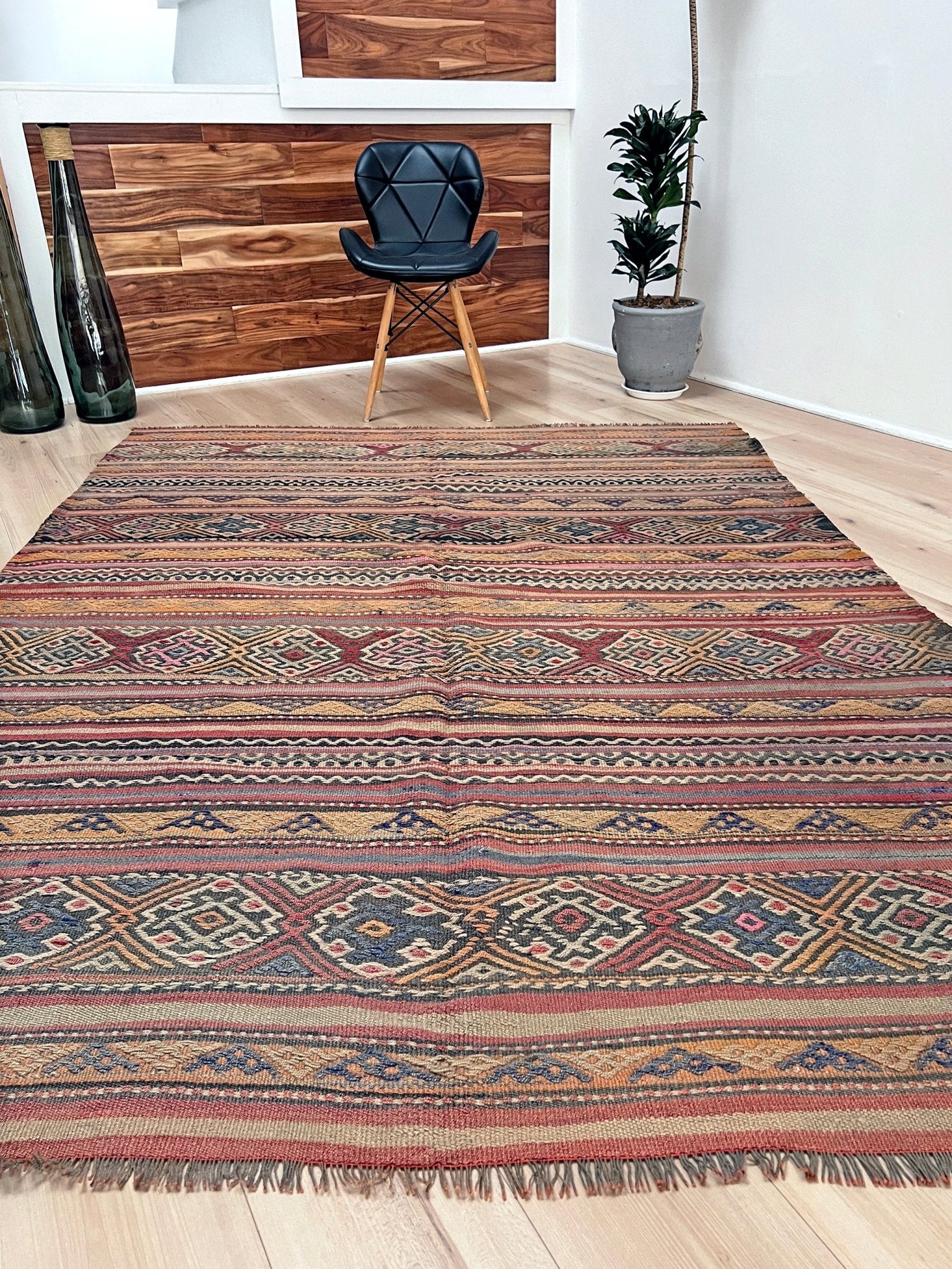 Handmade Turkish Kilim rug shop. Wool 6x8 rug for living room bedroom nursery kitchen dining. Turkish rug shop san francisco bay area