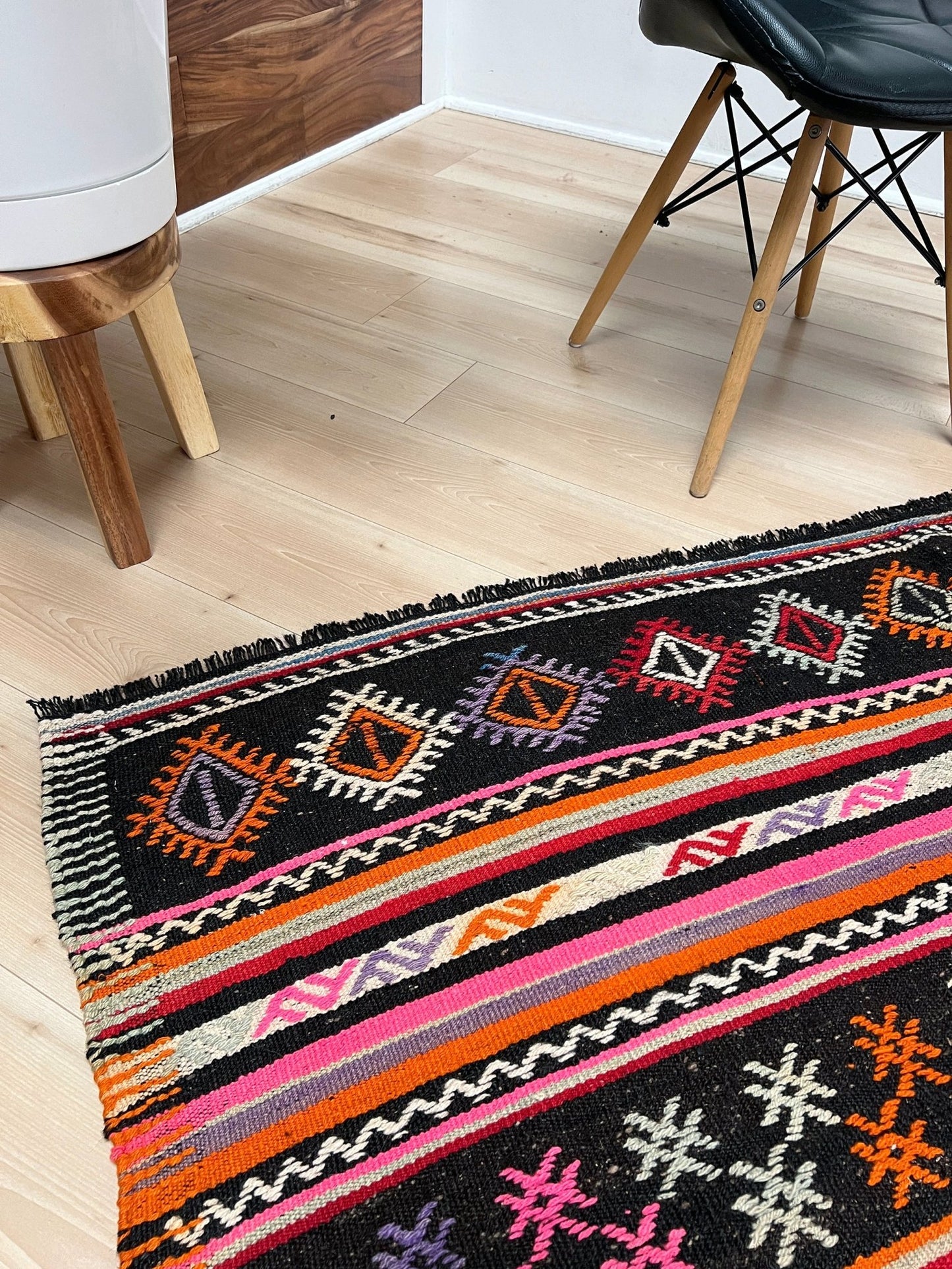 Pink striped Turkish kilim rug shop berkeley. Handmade rug San Francisco bay area. Vibrant color handmade wool rug. 