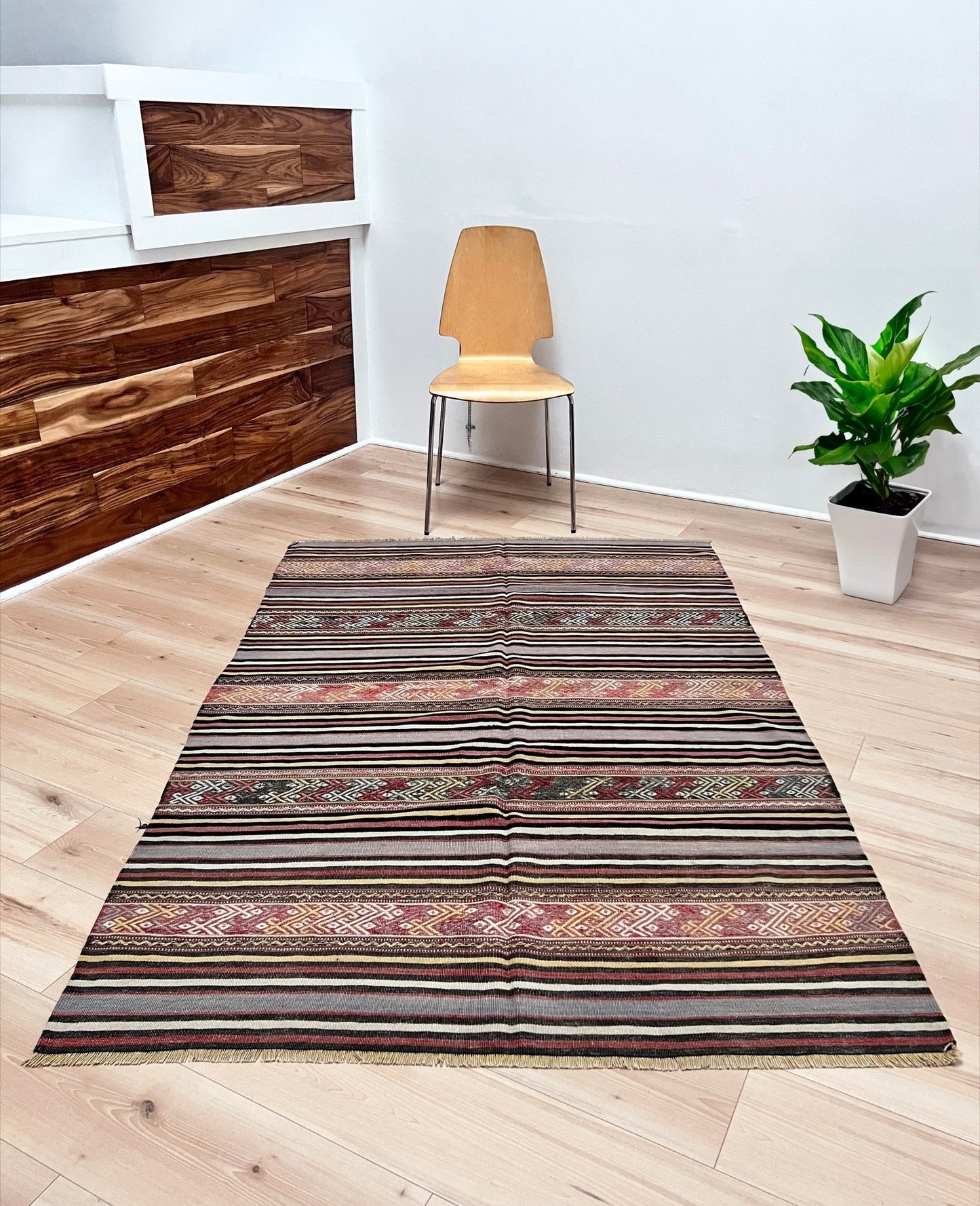 Milas vintage turkish kilim rug shop san francisco bay area. Buy rug online. Vintage rug shop portland, seattle, berkeley.