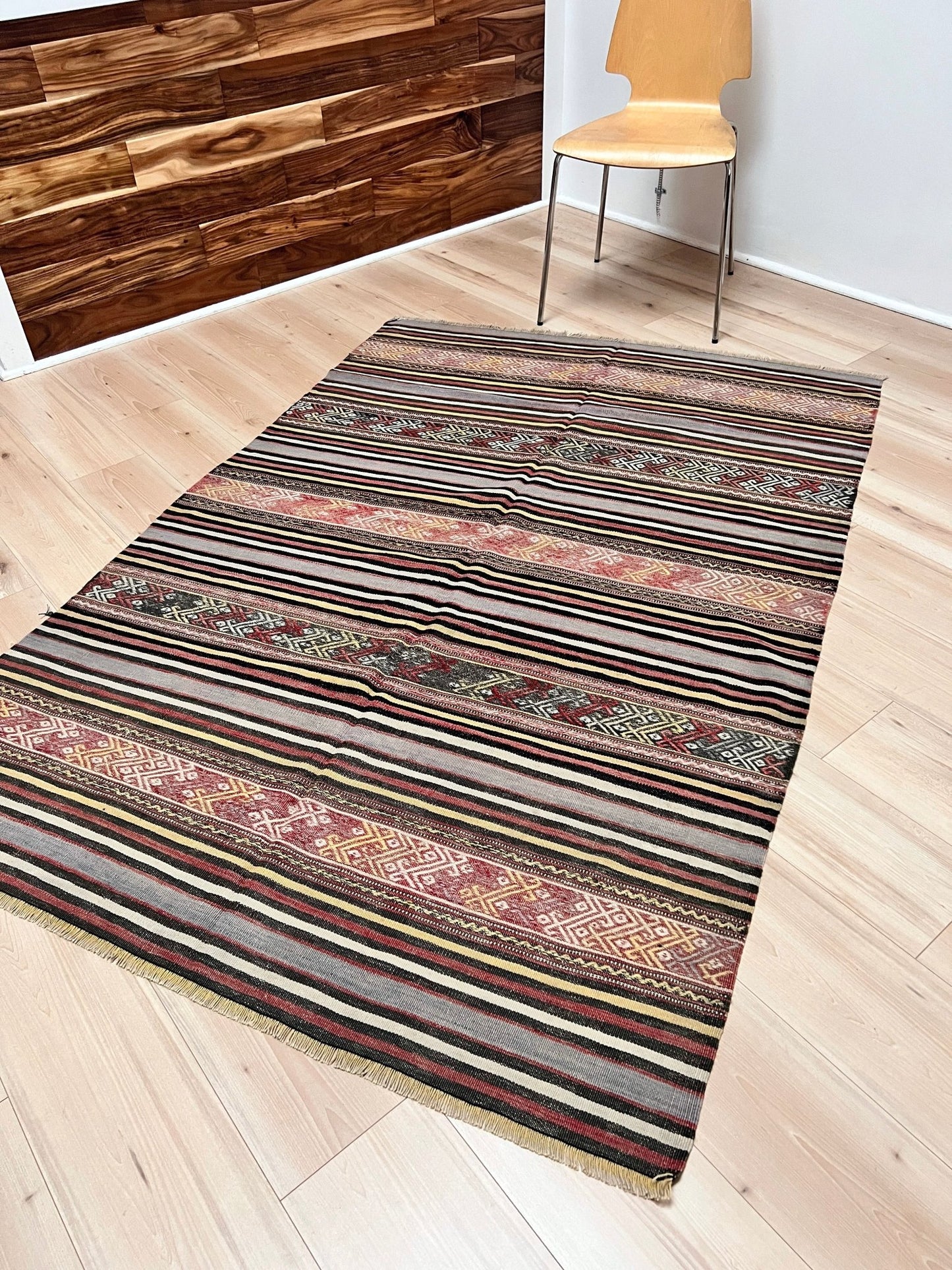 Milas vintage turkish kilim rug shop san francisco bay area. Buy rug online. Vintage rug shop portland, seattle, berkeley.