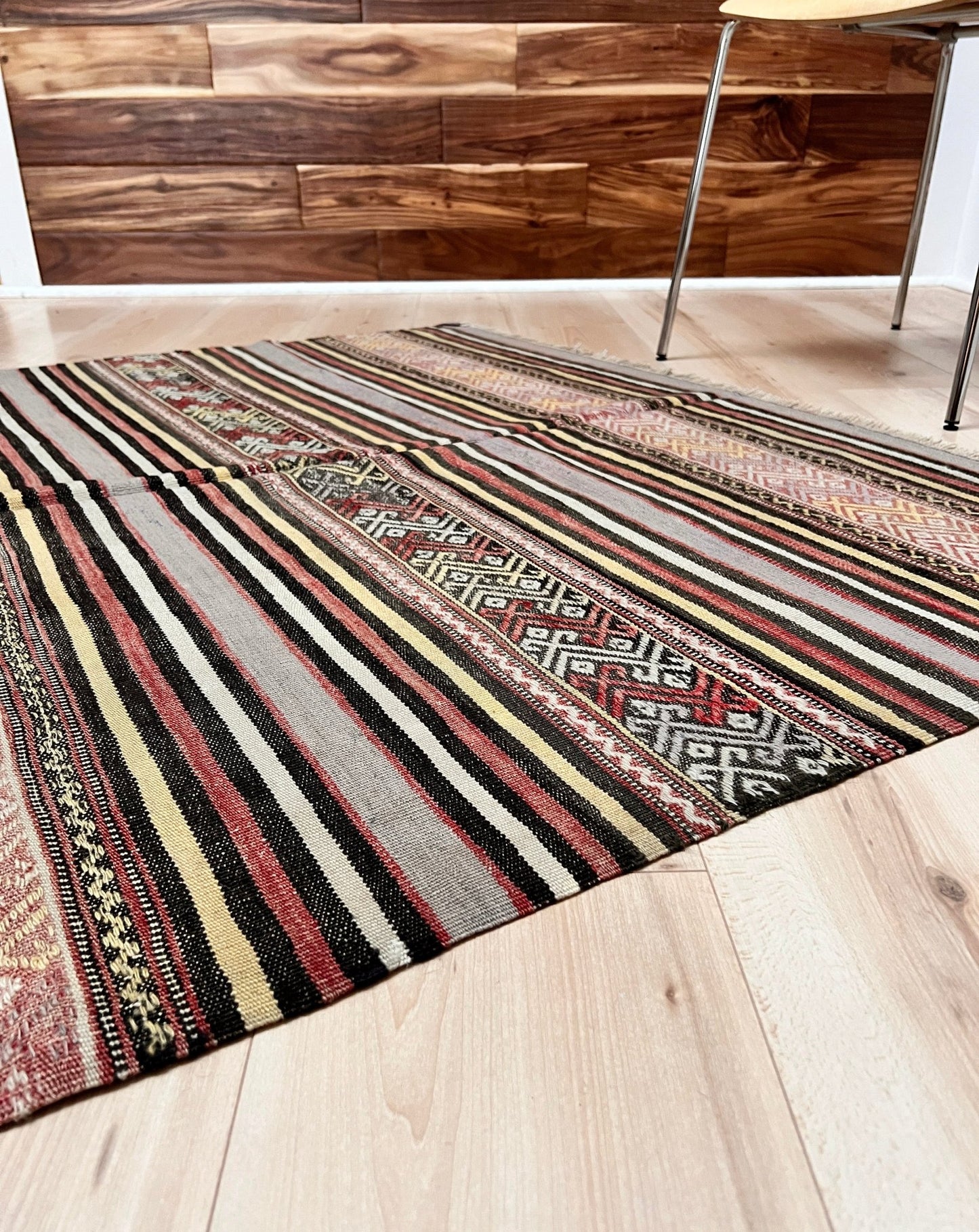 Milas vintage turkish kilim rug shop san francisco bay area. Buy rug online. Vintage rug shop portland, seattle, berkeley.