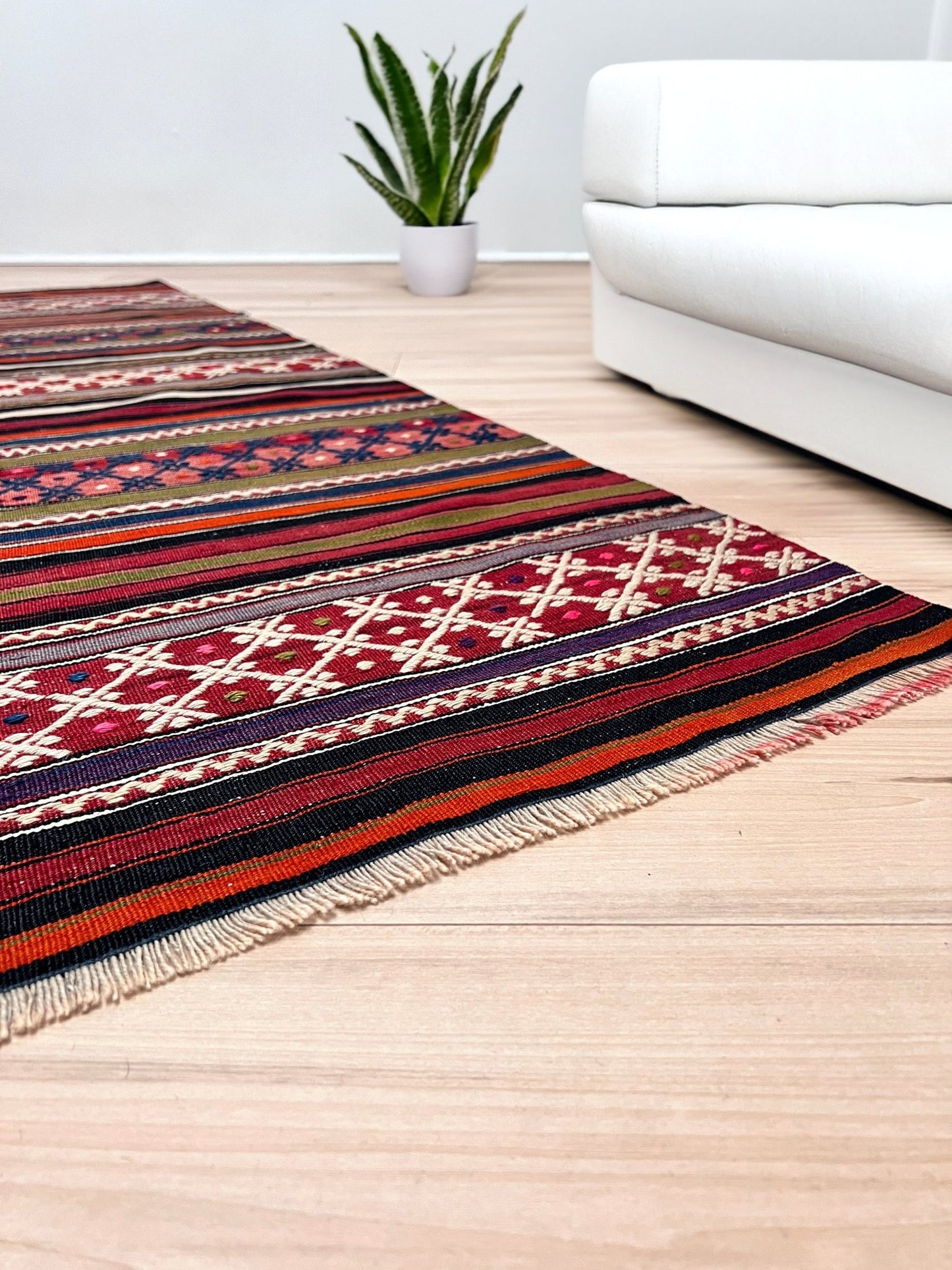 Pergamum handmade wool kilim turkish rug shop San Francisco Bay Area Portland Seattle. Buy handmade rugs online free shipping