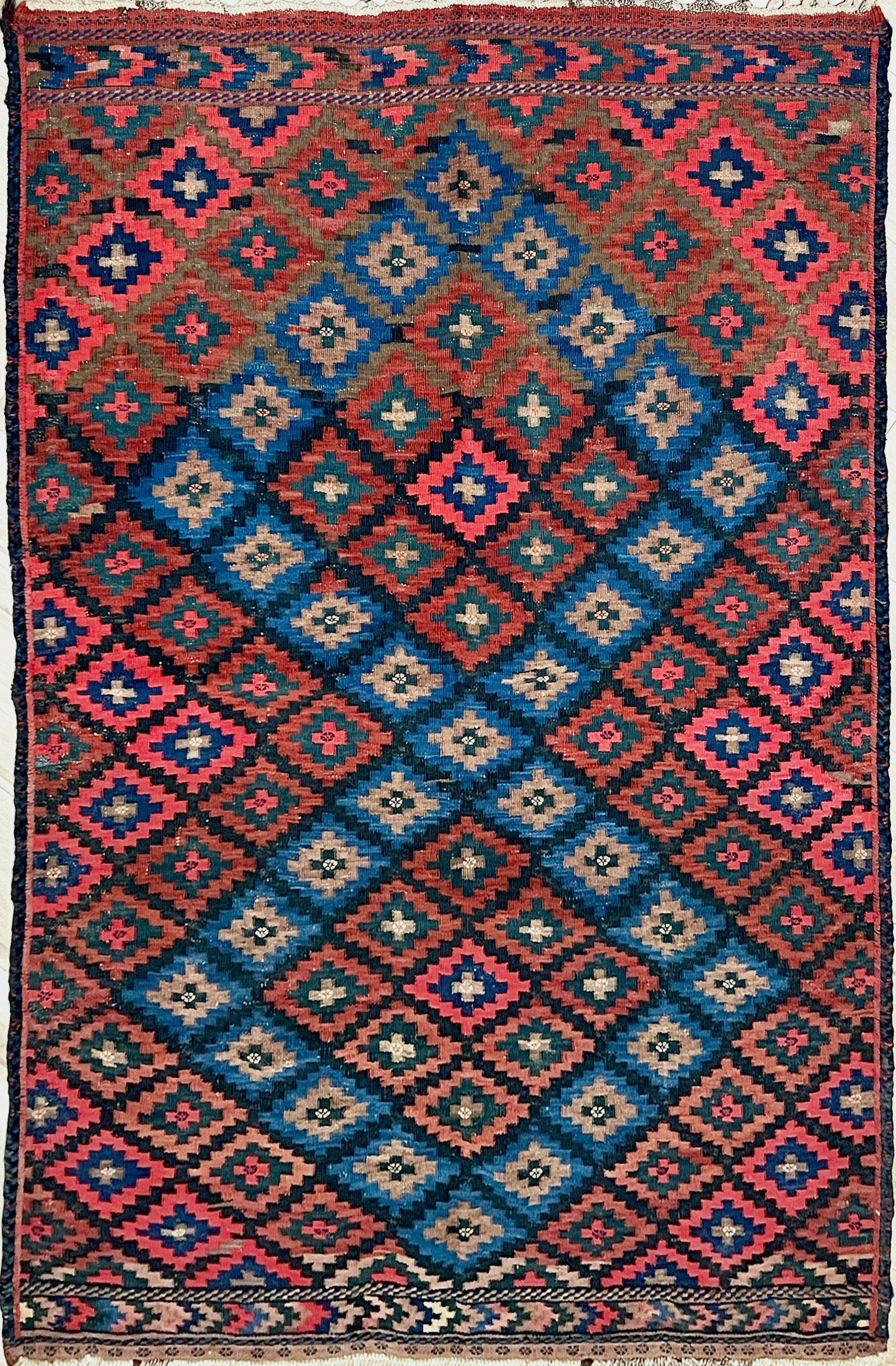 Ardebil Vintage Persian Kilim Rug. Oriental Rug shop San Francisco Bay Area Buy rug living room, bedroom, kitchen, office.