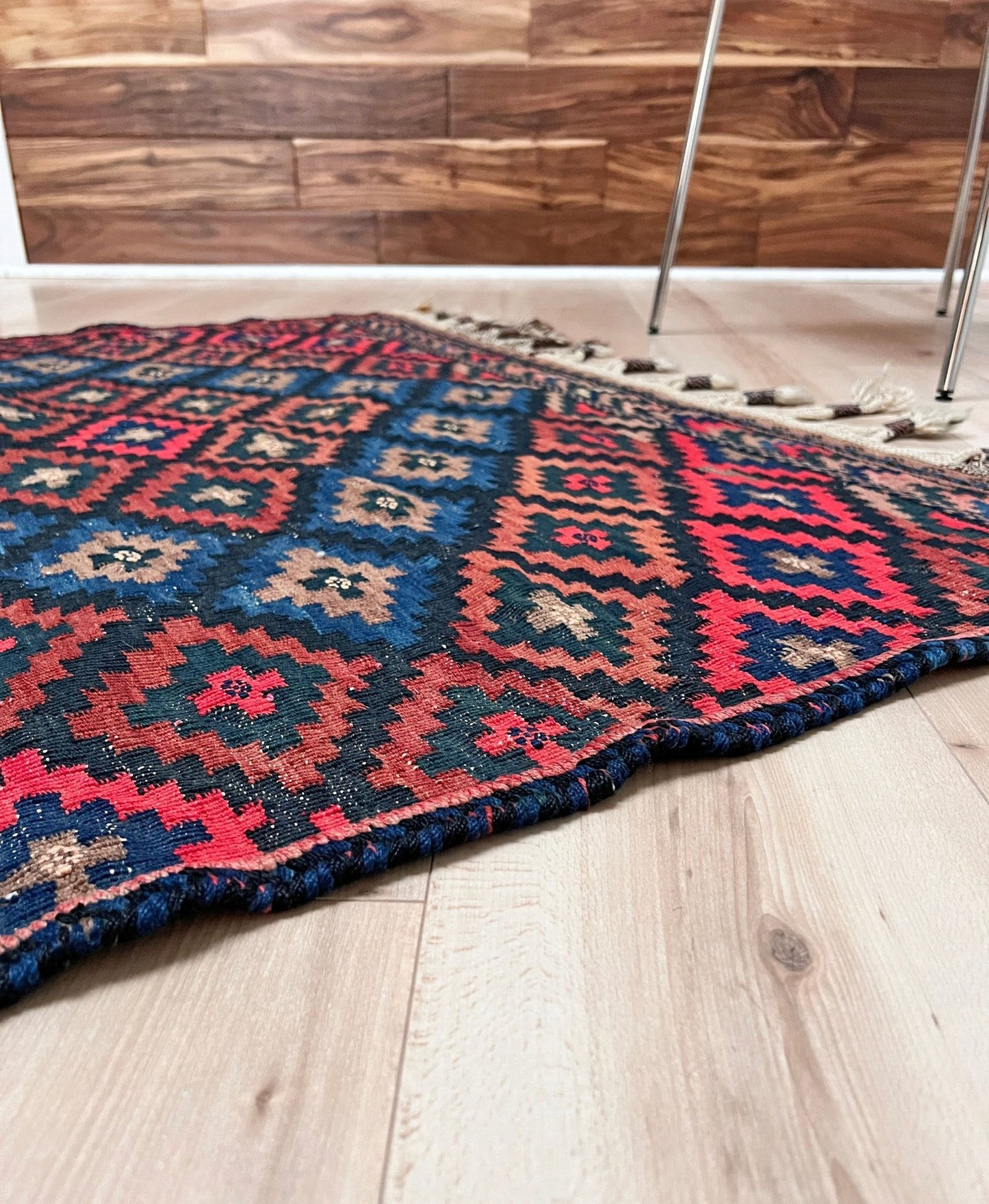 Ardebil Vintage Persian Kilim Rug. Oriental Rug shop San Francisco Bay Area Buy rug living room, bedroom, kitchen, office.