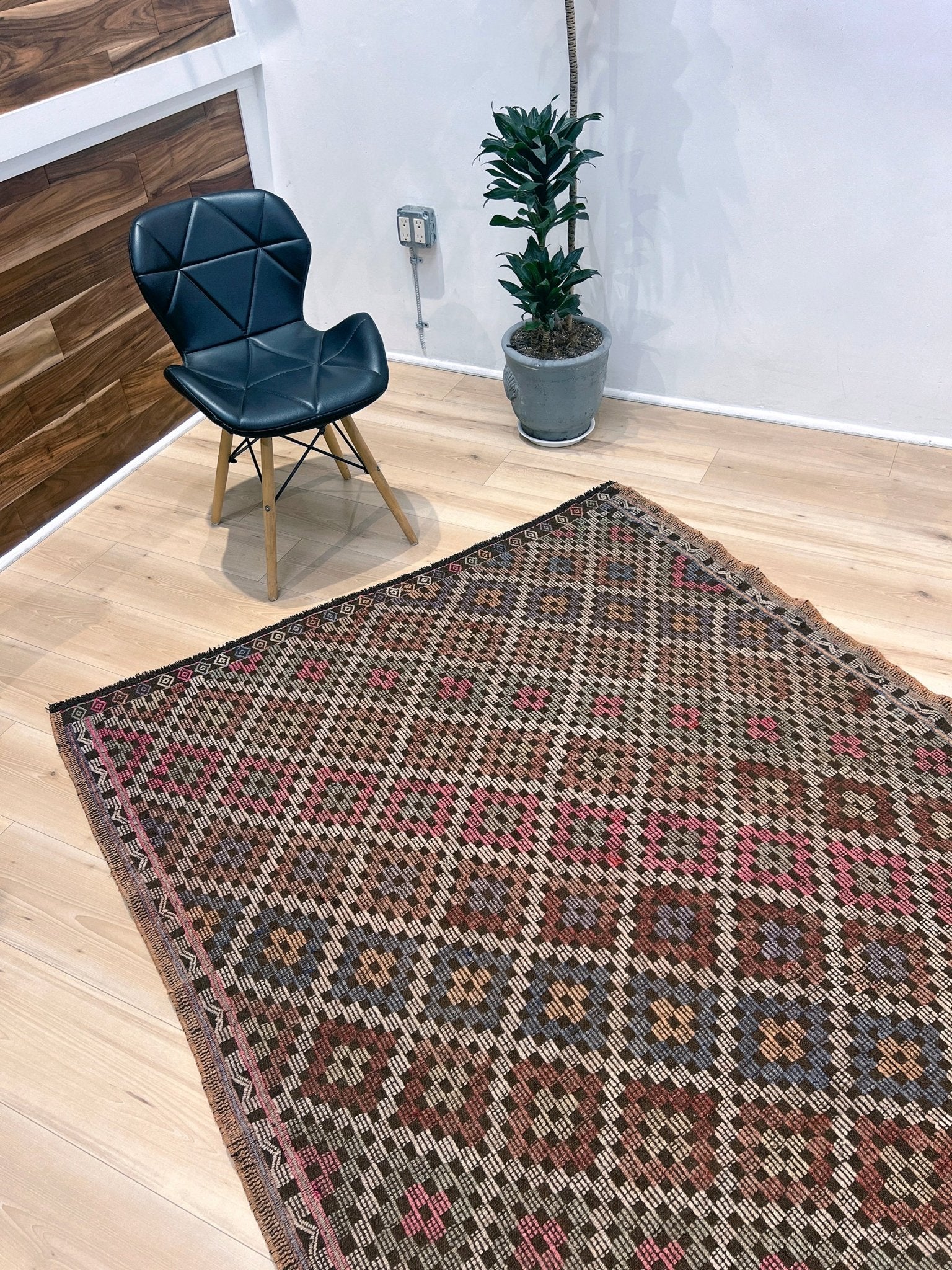 Malatya cicim turkish kilim rug shop. Handmade rug store san francisco bay area. Buy wool rug online shopping.