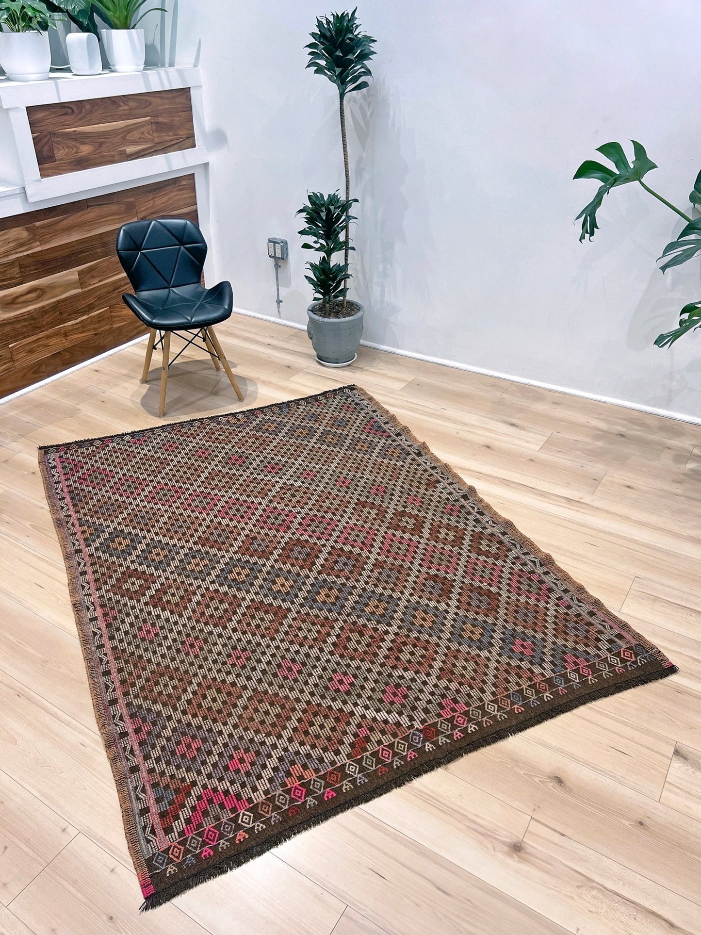 Malatya cicim turkish kilim rug shop. Handmade rug store san francisco bay area. Buy wool rug online shopping.