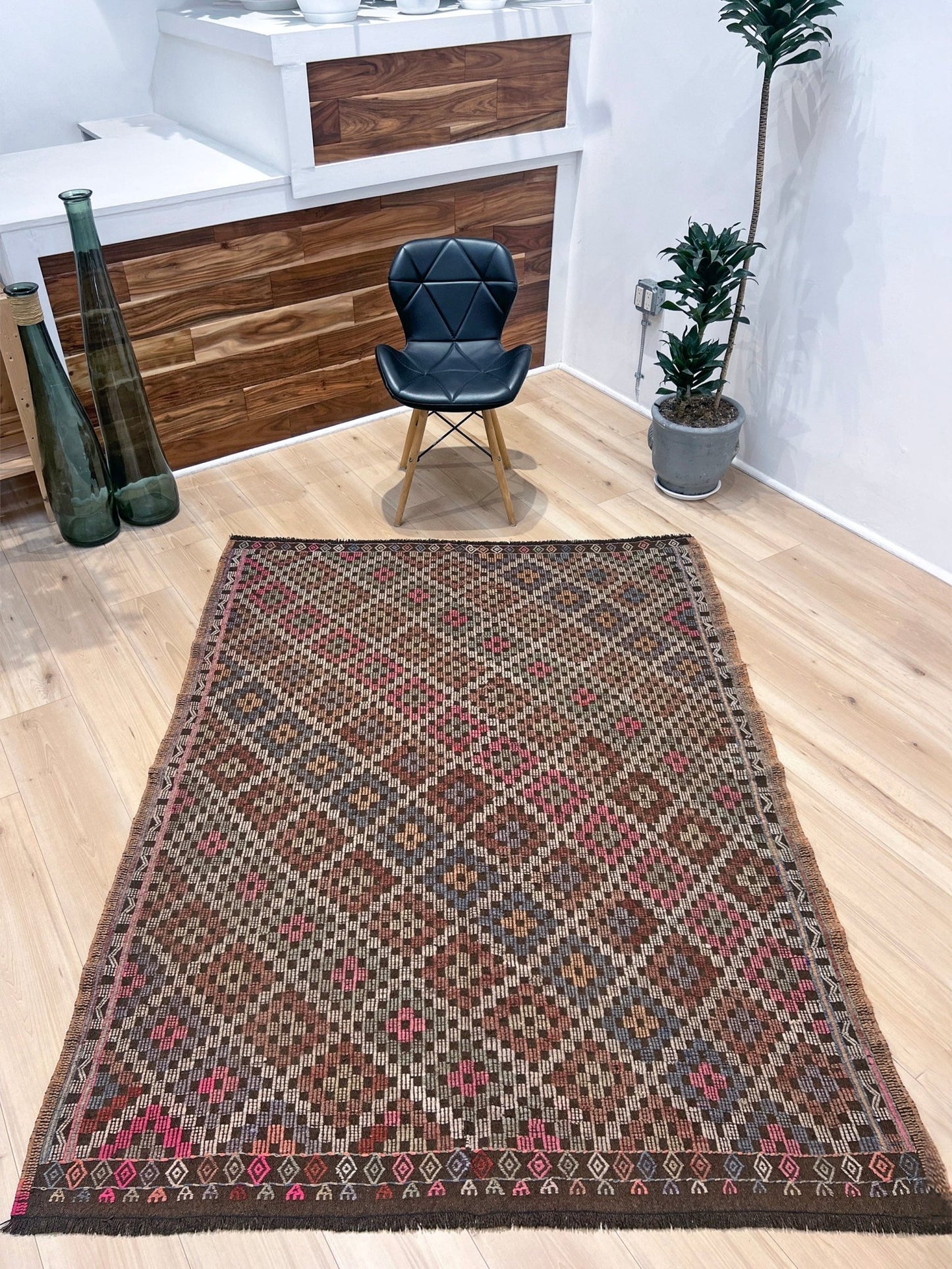 Malatya cicim turkish kilim rug shop. Handmade rug store san francisco bay area. Buy wool rug online shopping.