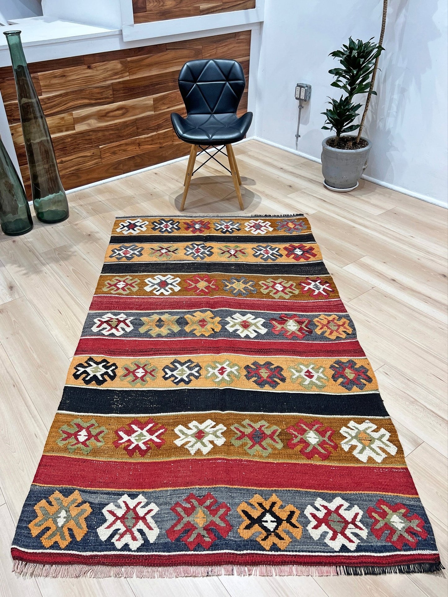 Denizli floral turkish kilim rug shop. Oriental rug shop san francisco. Buy flatweave kilim rug online. 