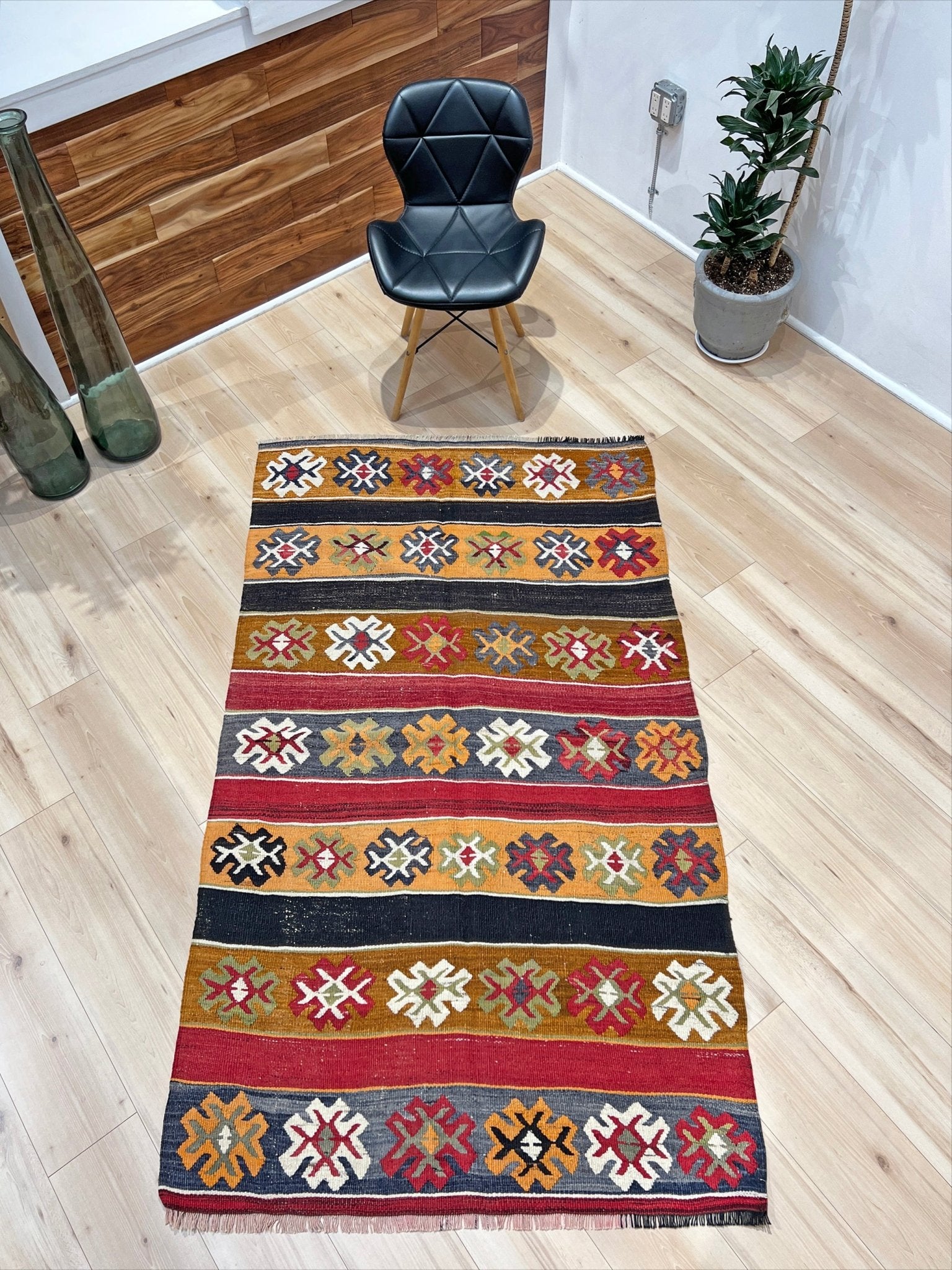 Denizli floral turkish kilim rug shop. Oriental rug shop san francisco. Buy flatweave kilim rug online. 