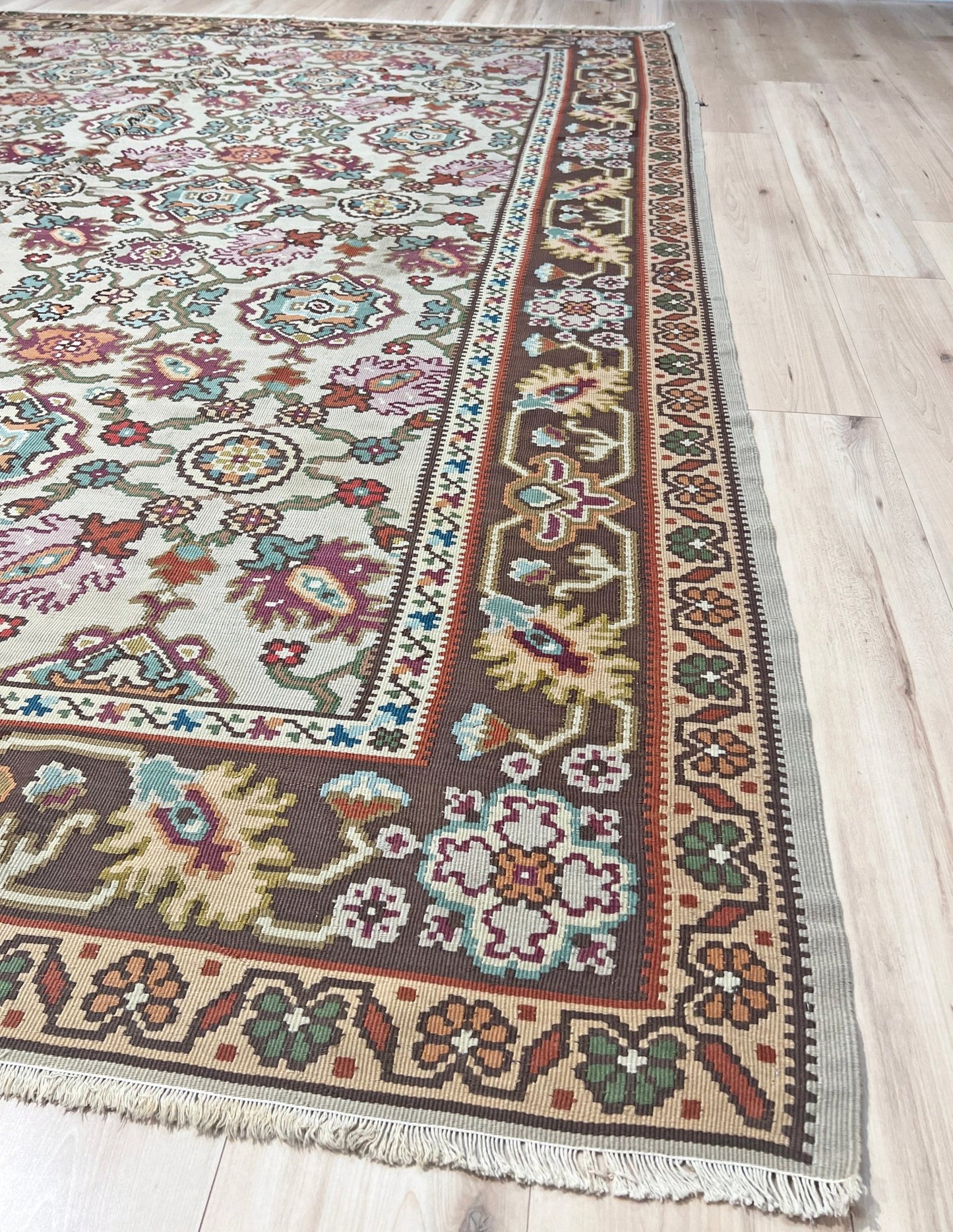 Antique Floral Balkan Turkish kilim rug. Oriental rugs shop san Francisco bay area. Buy Kilim rug online flatweave Canada USA