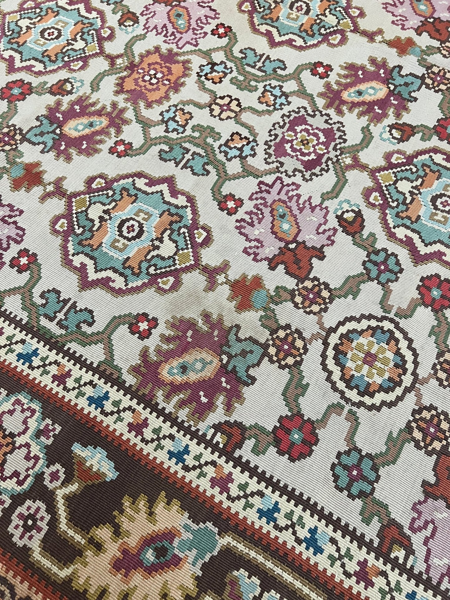 Antique Floral Balkan Turkish kilim rug. Oriental rugs shop san Francisco bay area. Buy Kilim rug online flatweave Canada USA