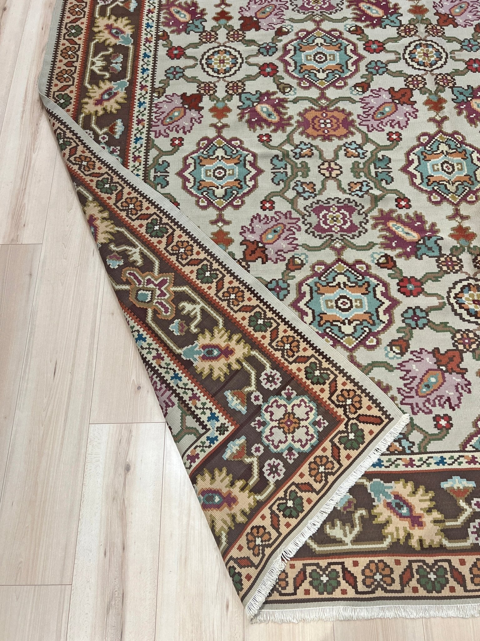 Antique Floral Balkan Turkish kilim rug. Oriental rugs shop san Francisco bay area. Buy Kilim rug online flatweave Canada USA