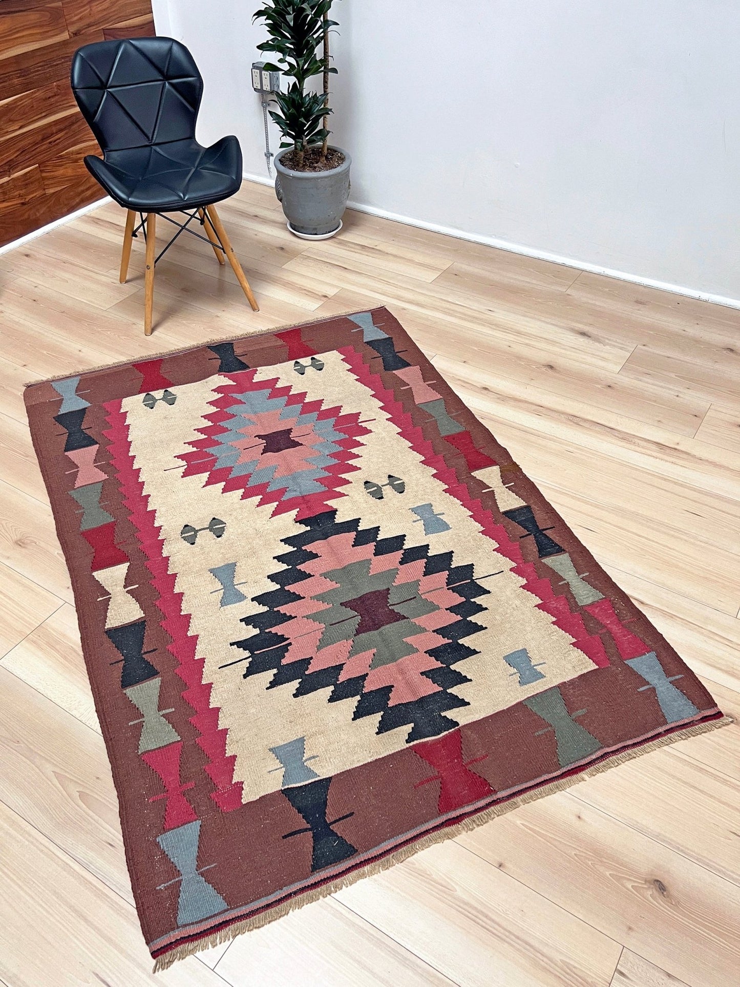 Navajo style flatweave Turkish Kilim rug shop san francisco bay  area. Handmade small wool carpet. Buy handmade rugs online