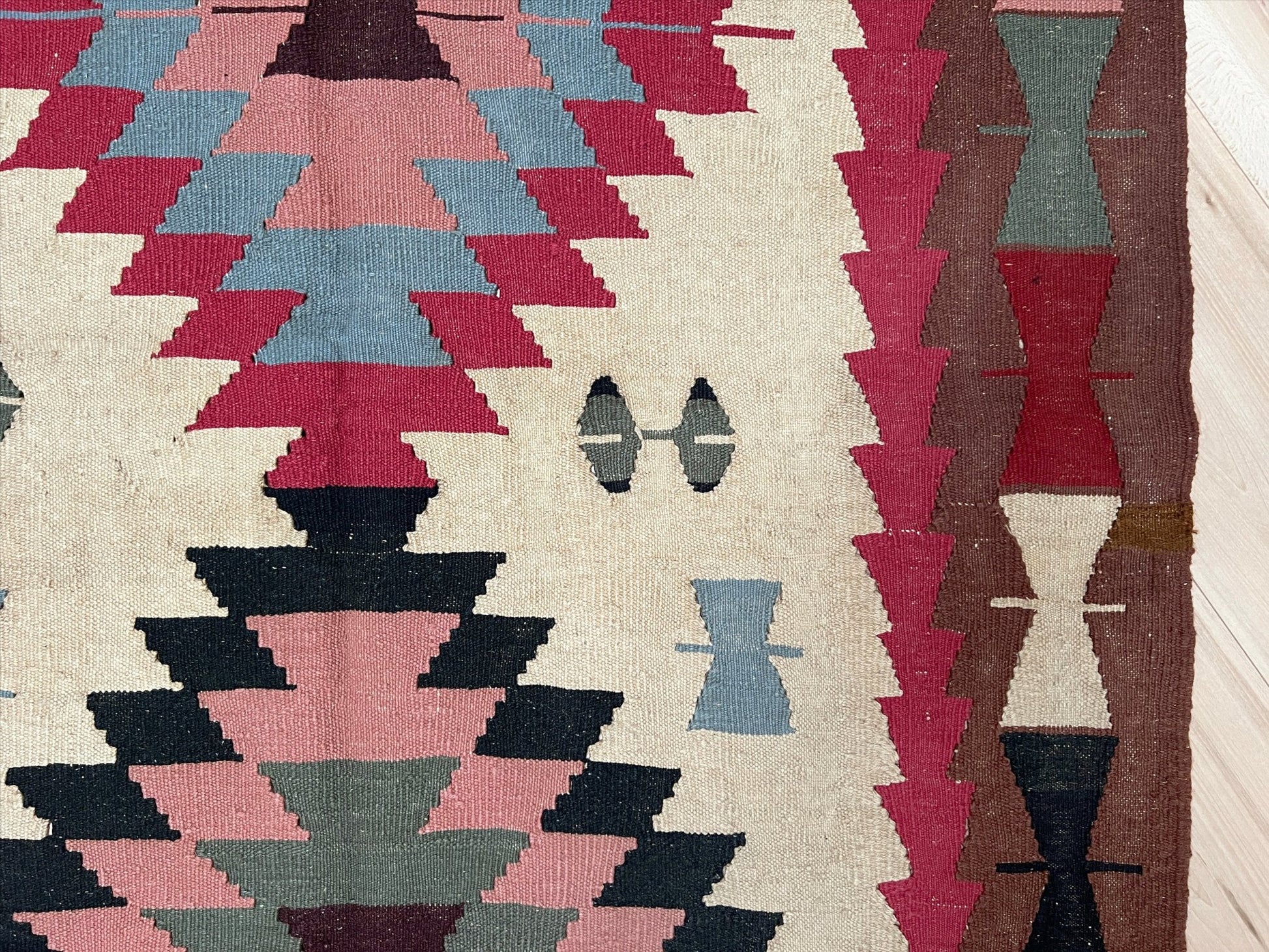 Navajo style flatweave Turkish Kilim rug shop san francisco bay  area. Handmade small wool carpet. Buy handmade rugs online