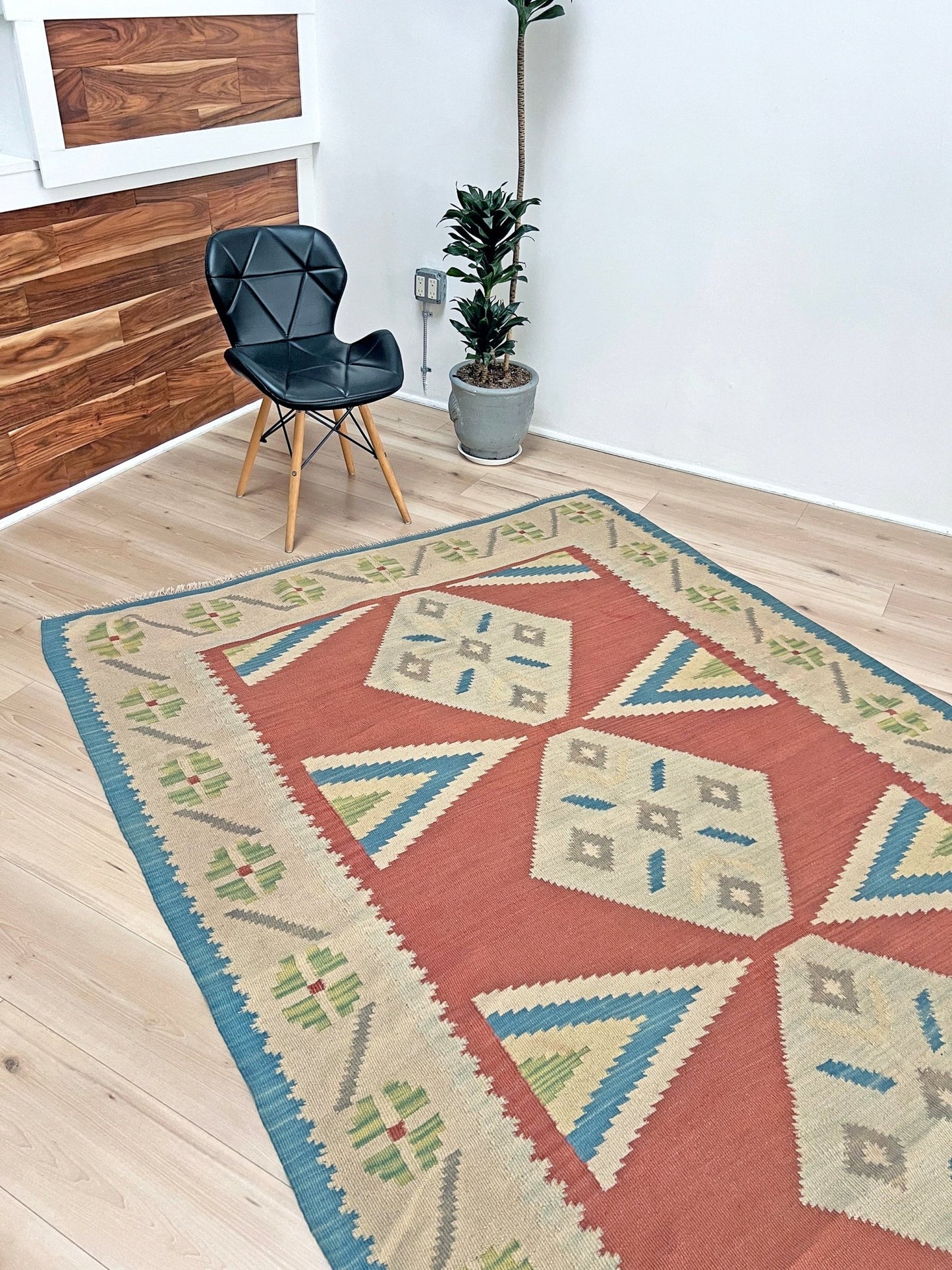 Turkish kilim rug shop san francisco bay area. Flatweave wool handmade rug for living room bedroom nursery kitchen dining. Buy turkish kilim online free shipping