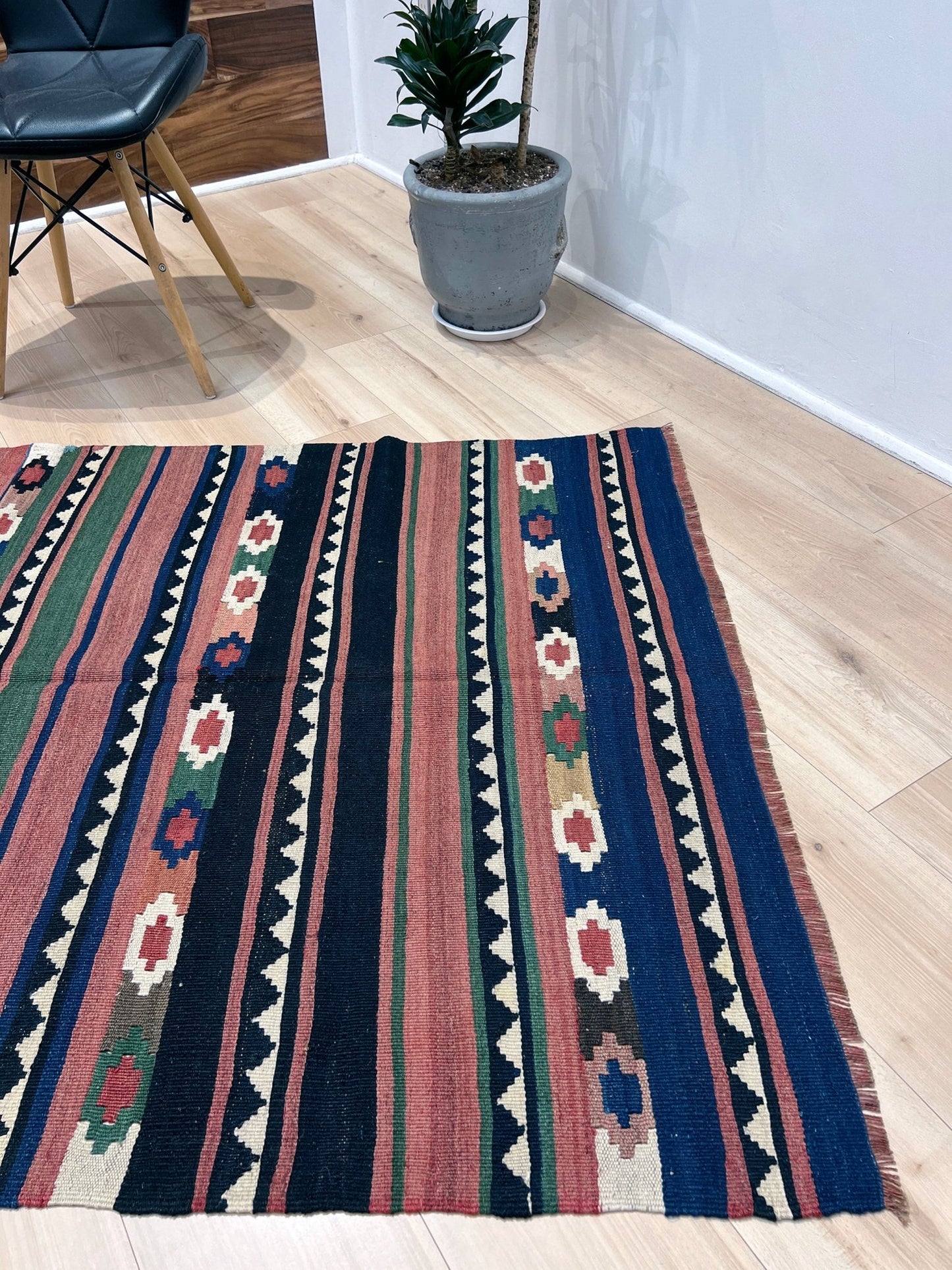 caucasian kilim navajo style flatweave rug. Kilim rug shop san francisco bay area.